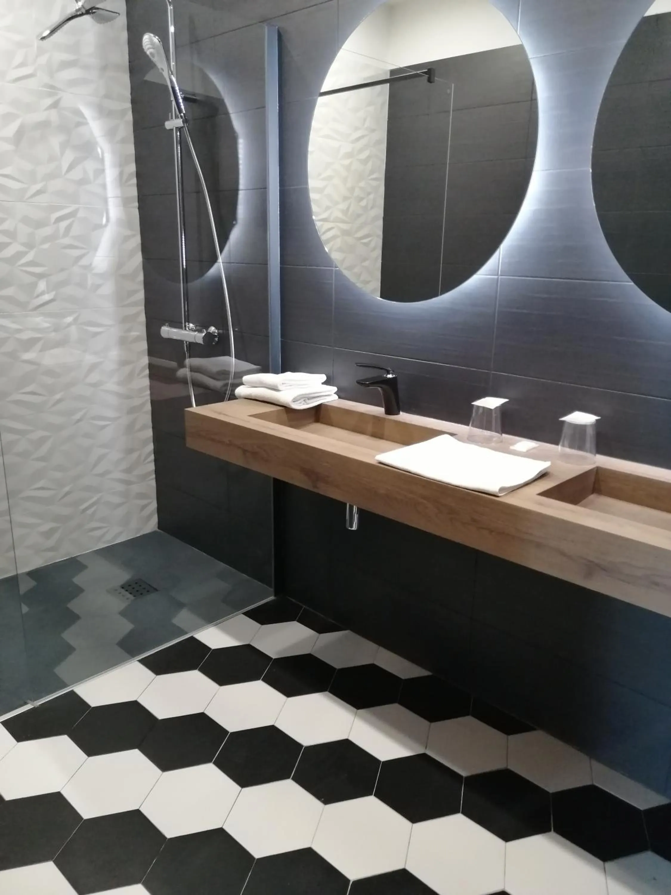 Bathroom in Auberge Ferayola