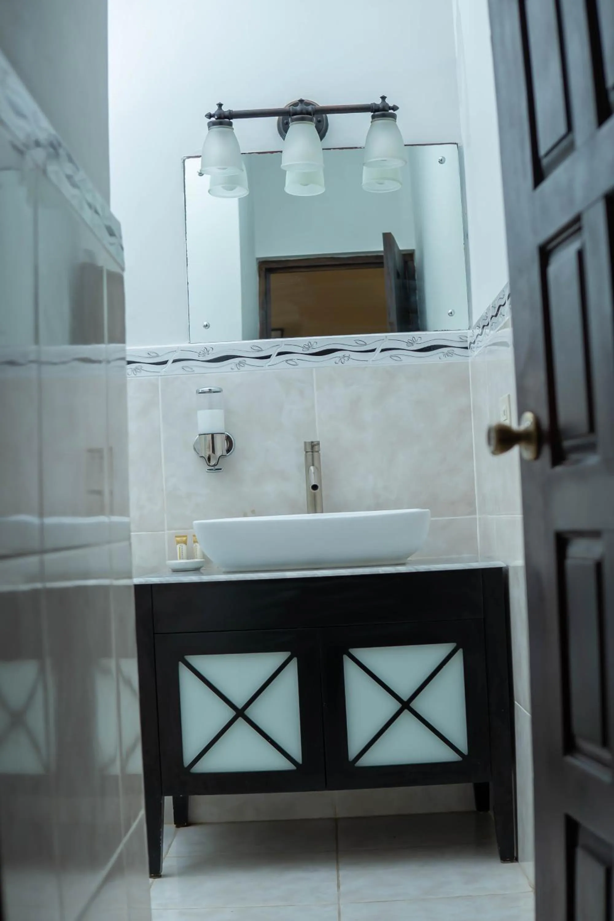 Restaurant/places to eat in GC Resort