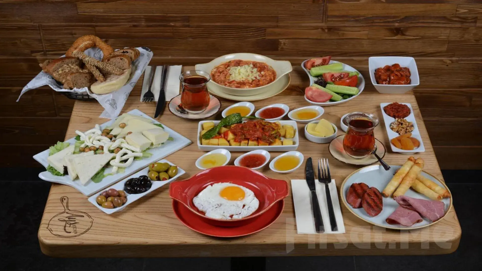 Breakfast in Twins Hotel Çeşme Breakfast in Twins Hotel Çeşme