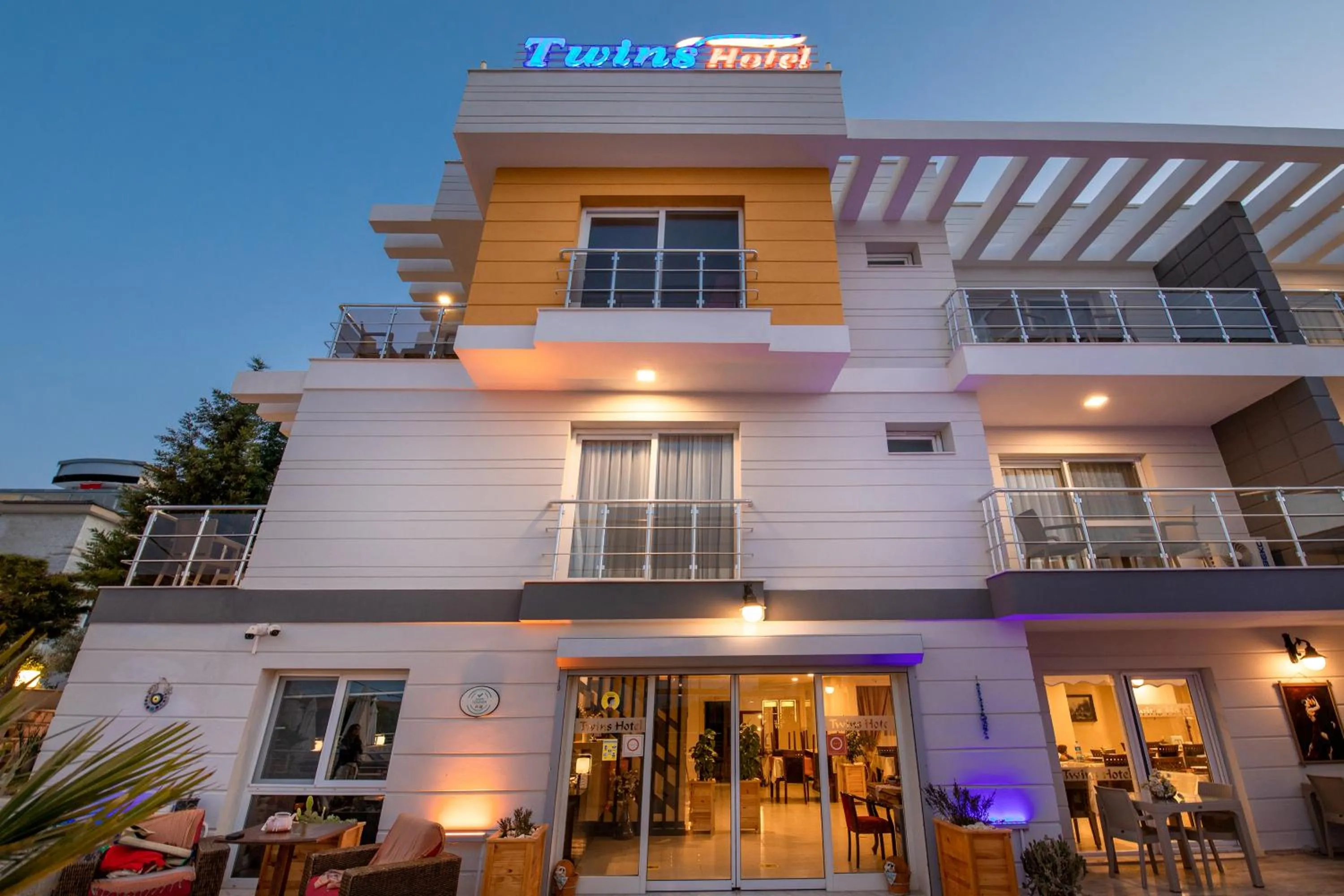 Facade/entrance in Twins Hotel Çeşme