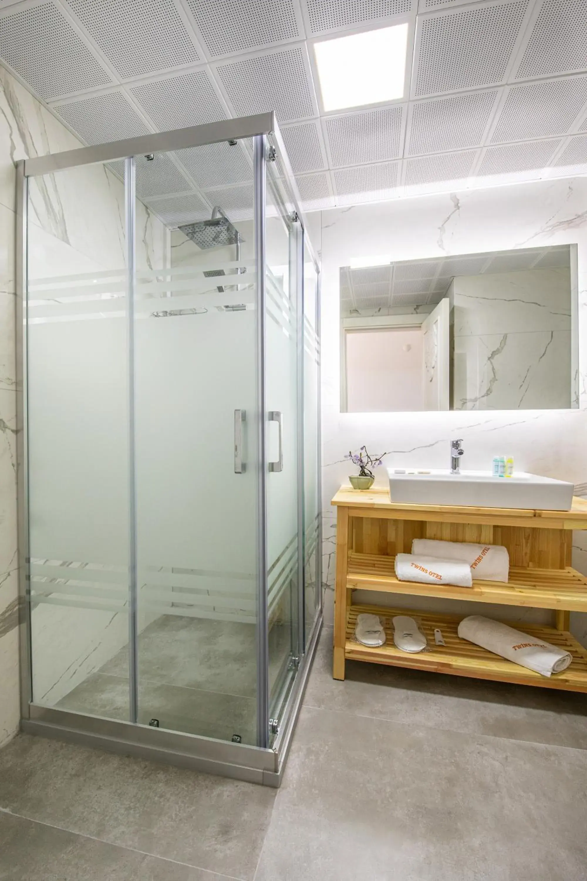 Bathroom in Twins Hotel Çeşme Bathroom in Twins Hotel Çeşme