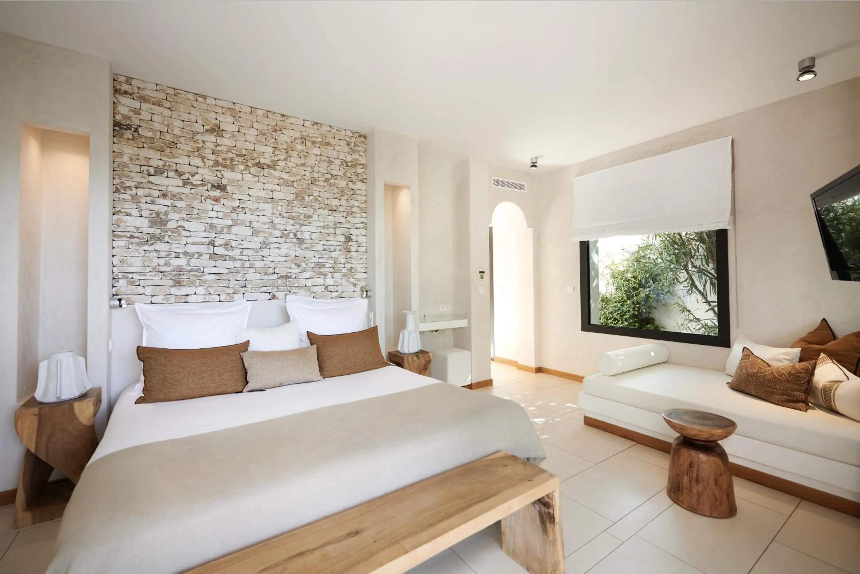 Bedroom, Bed in Hôtel Cala di Greco