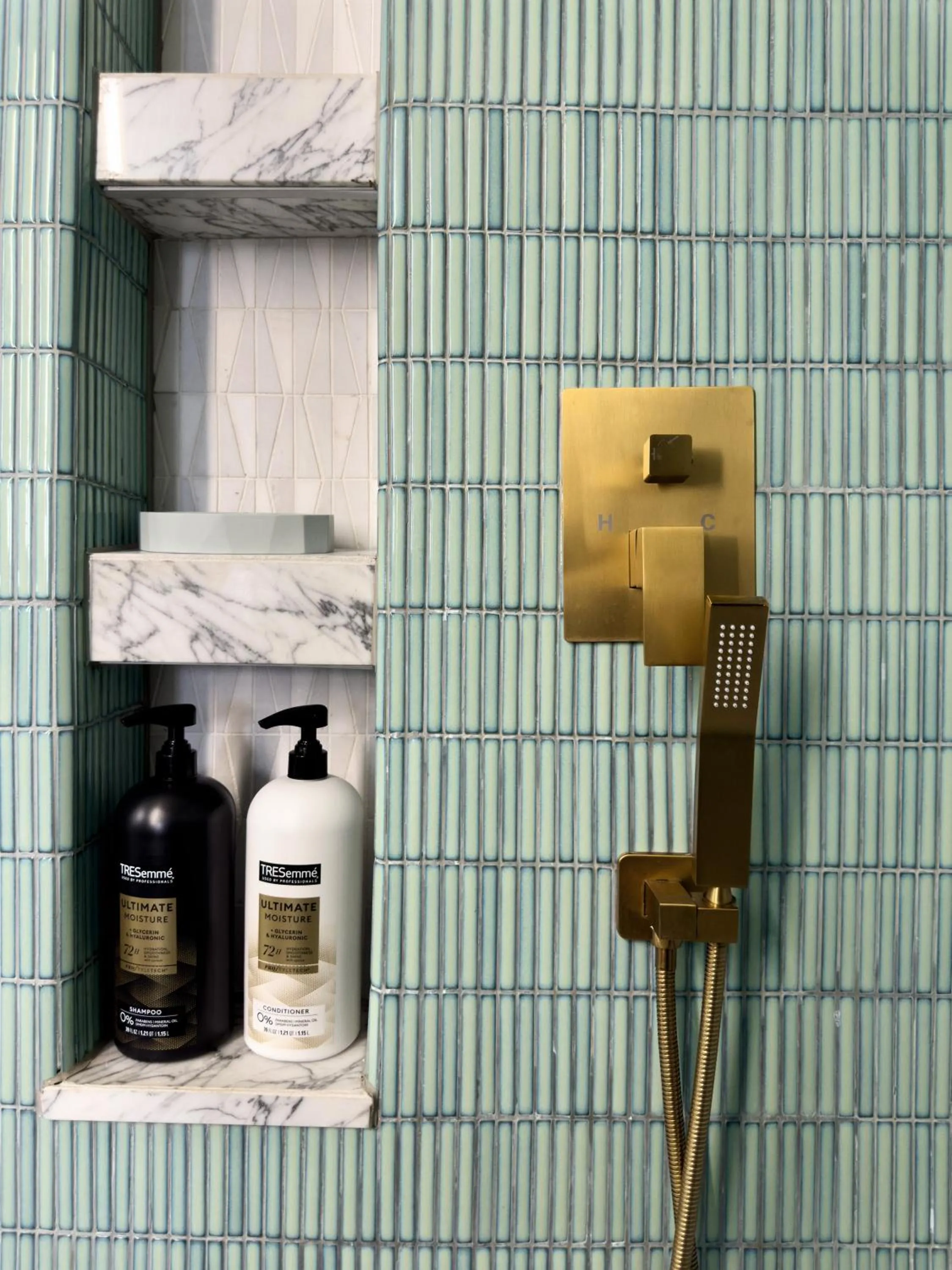 Shower in Shadowcrest