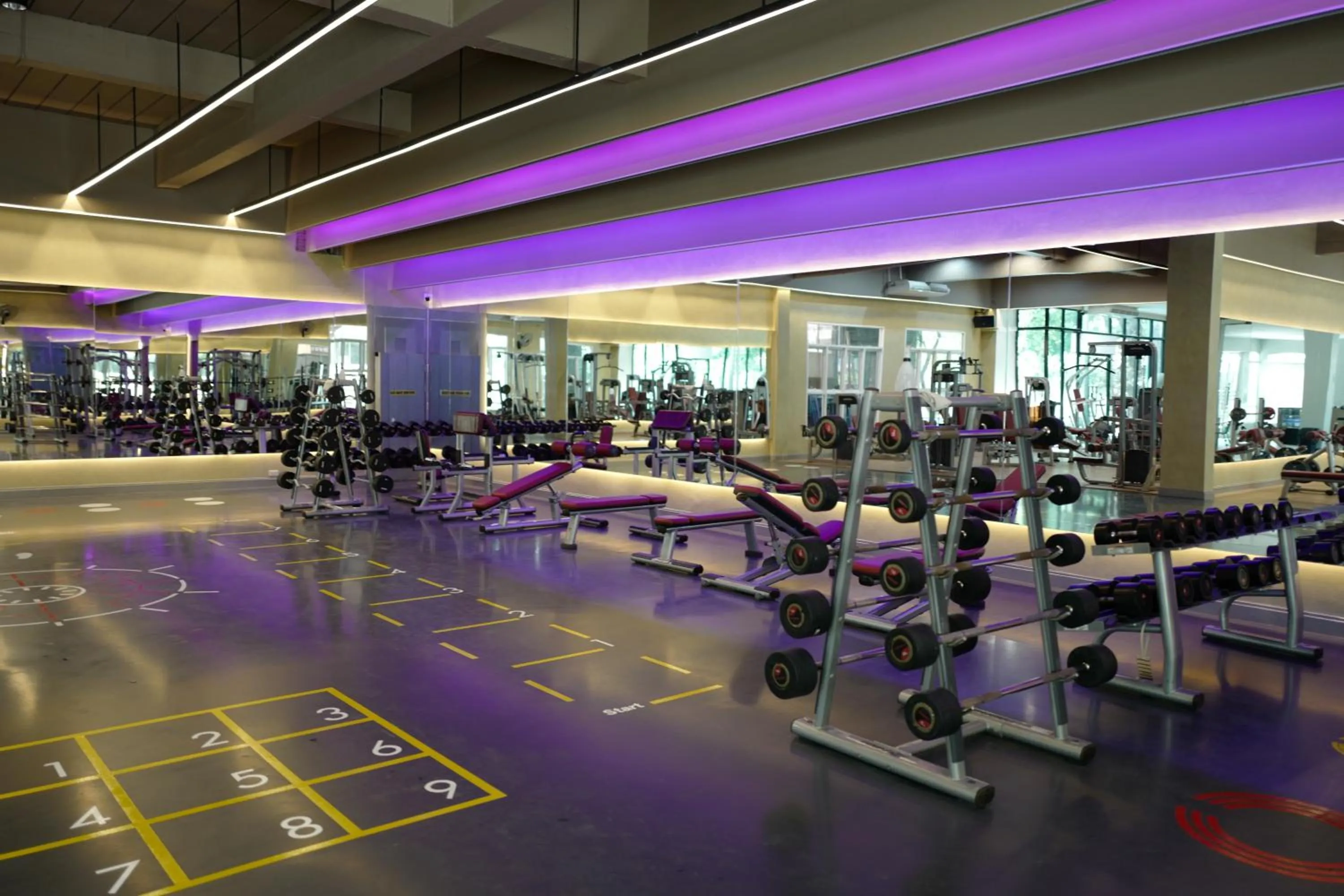Fitness centre/facilities in PRS Hotel Pattaya
