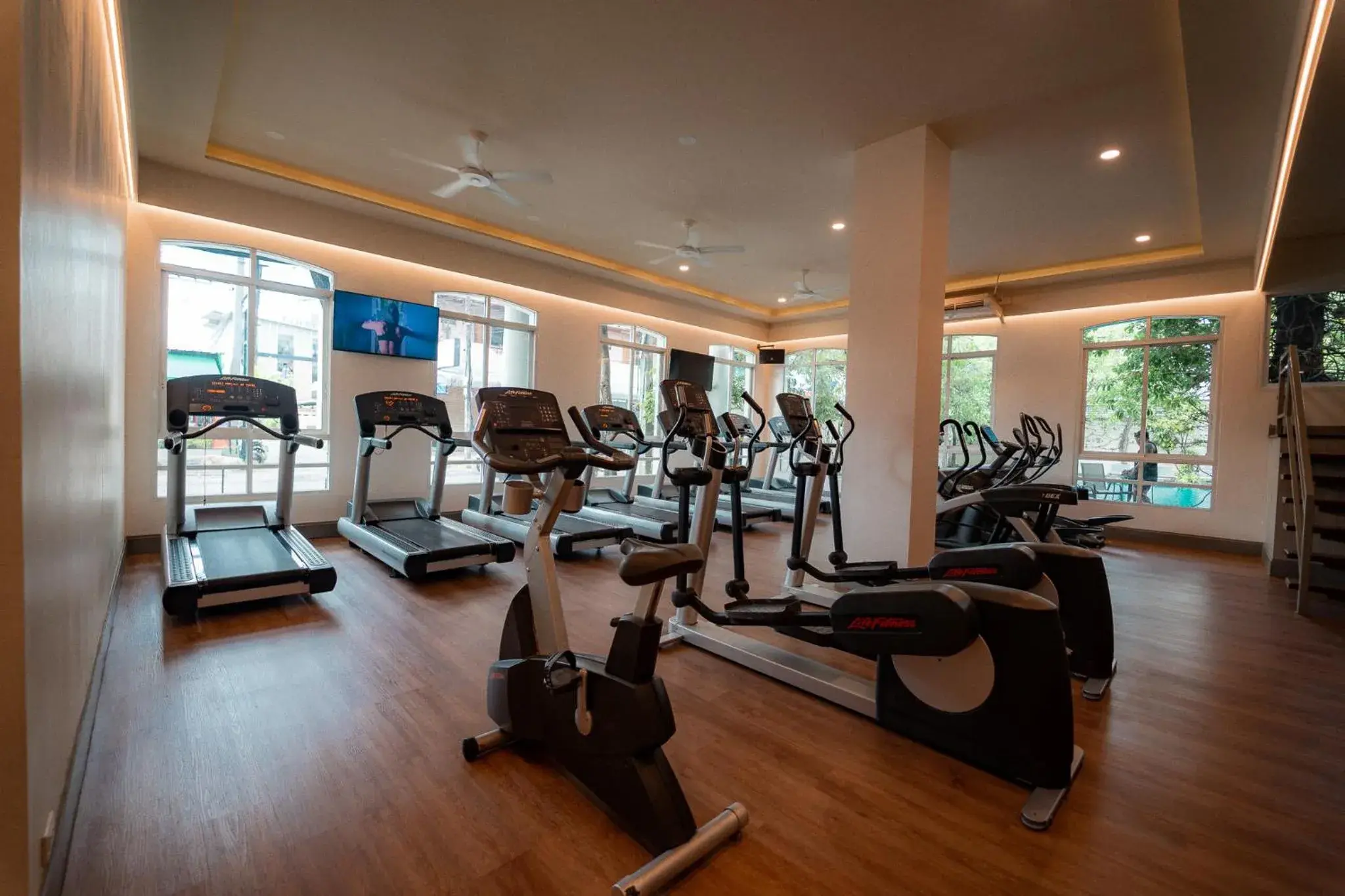 Fitness Center/Facilities in Prs Hotel