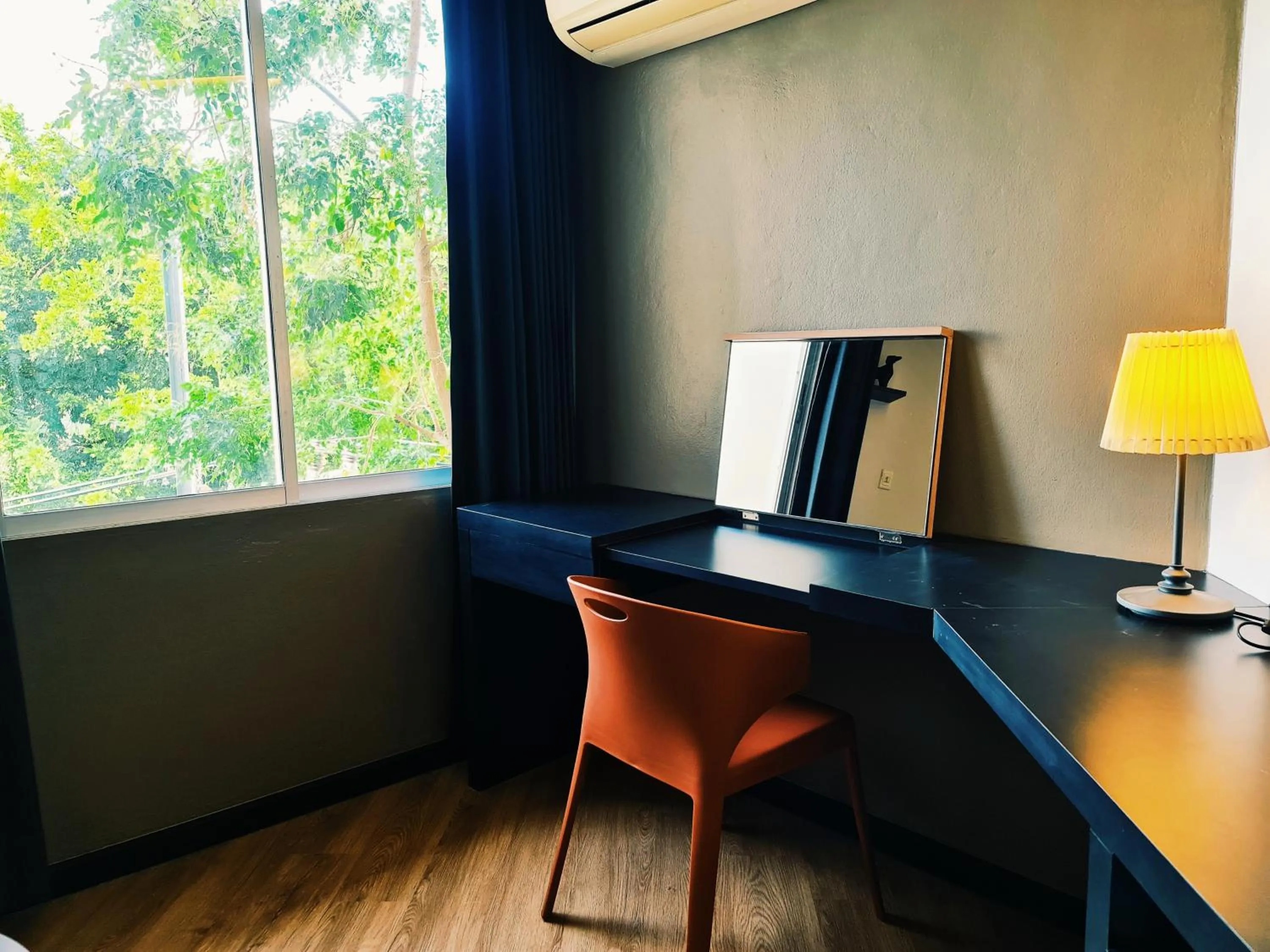 hair dresser in PRS Hotel Pattaya