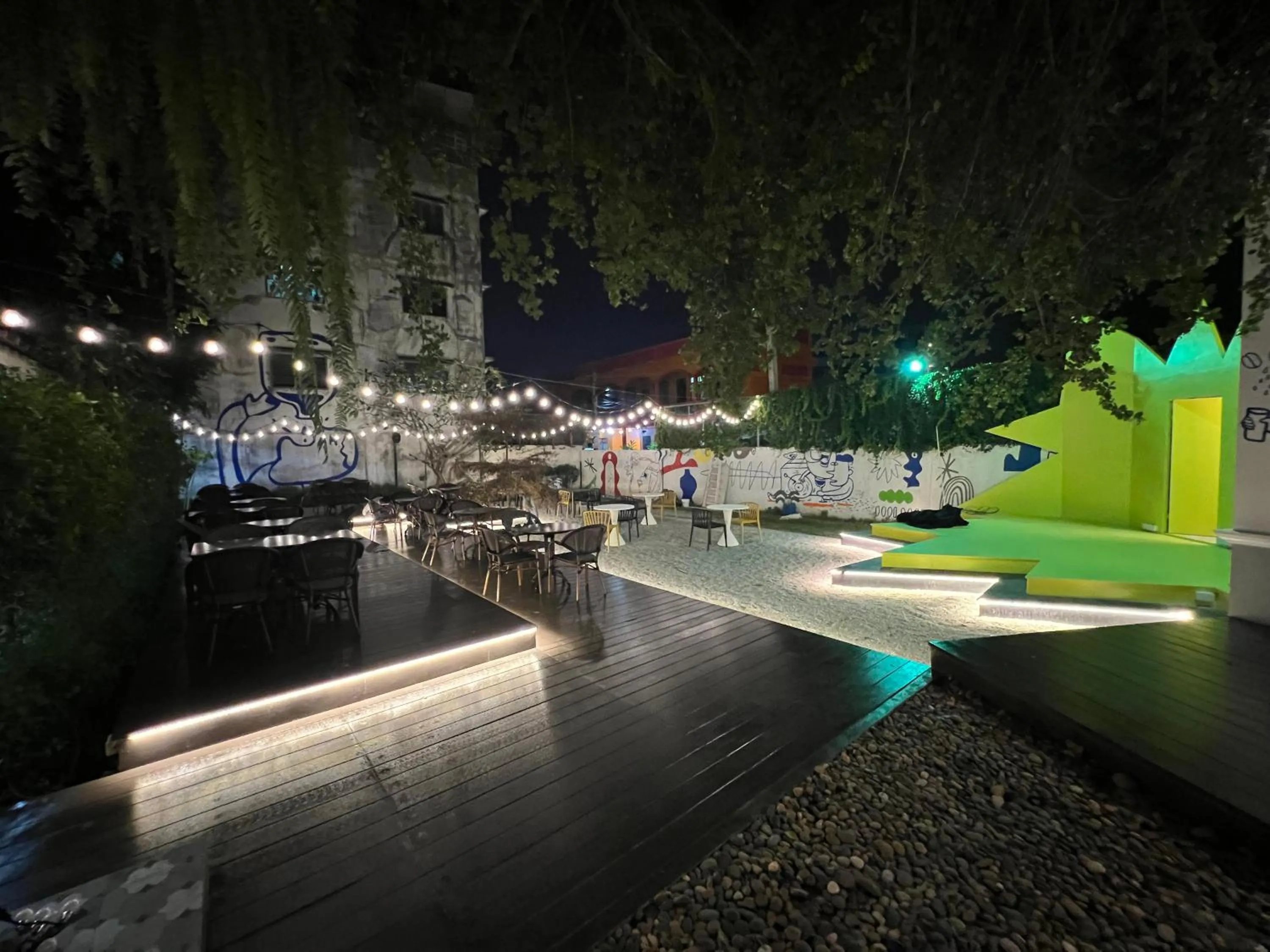 Restaurant/places to eat in PRS Hotel Pattaya