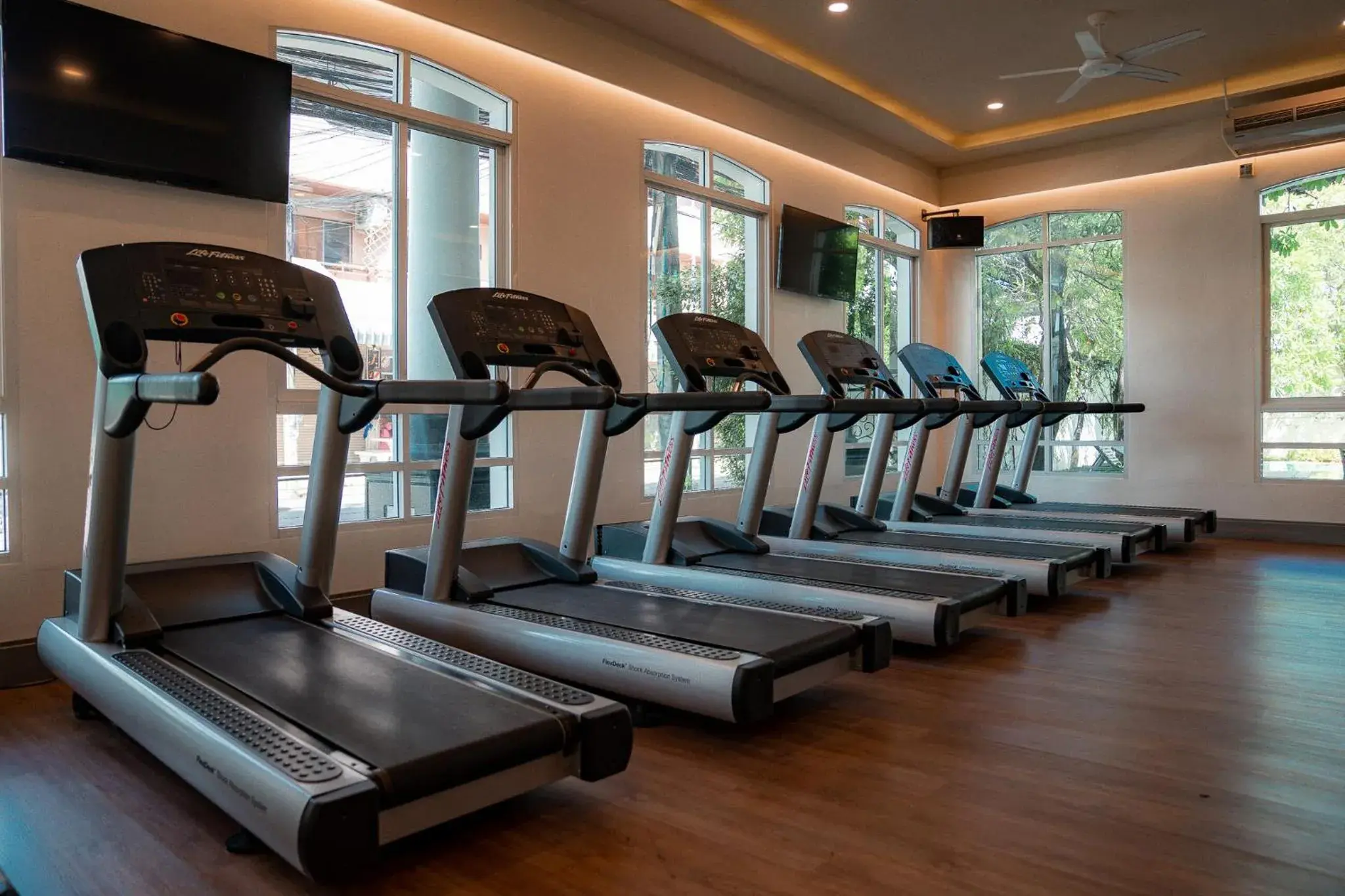 Fitness Center/Facilities in Prs Hotel