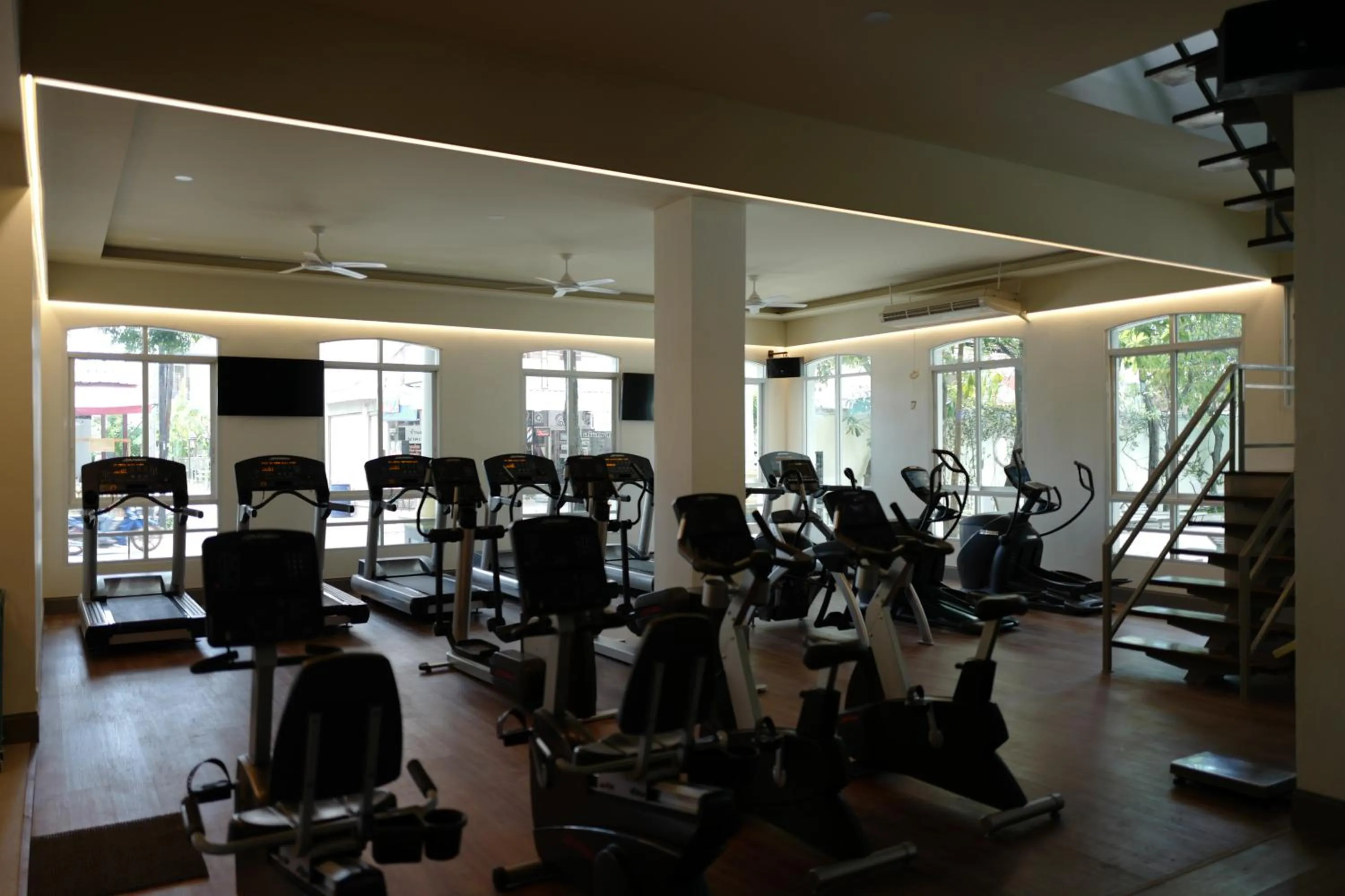 Fitness centre/facilities in PRS Hotel Pattaya