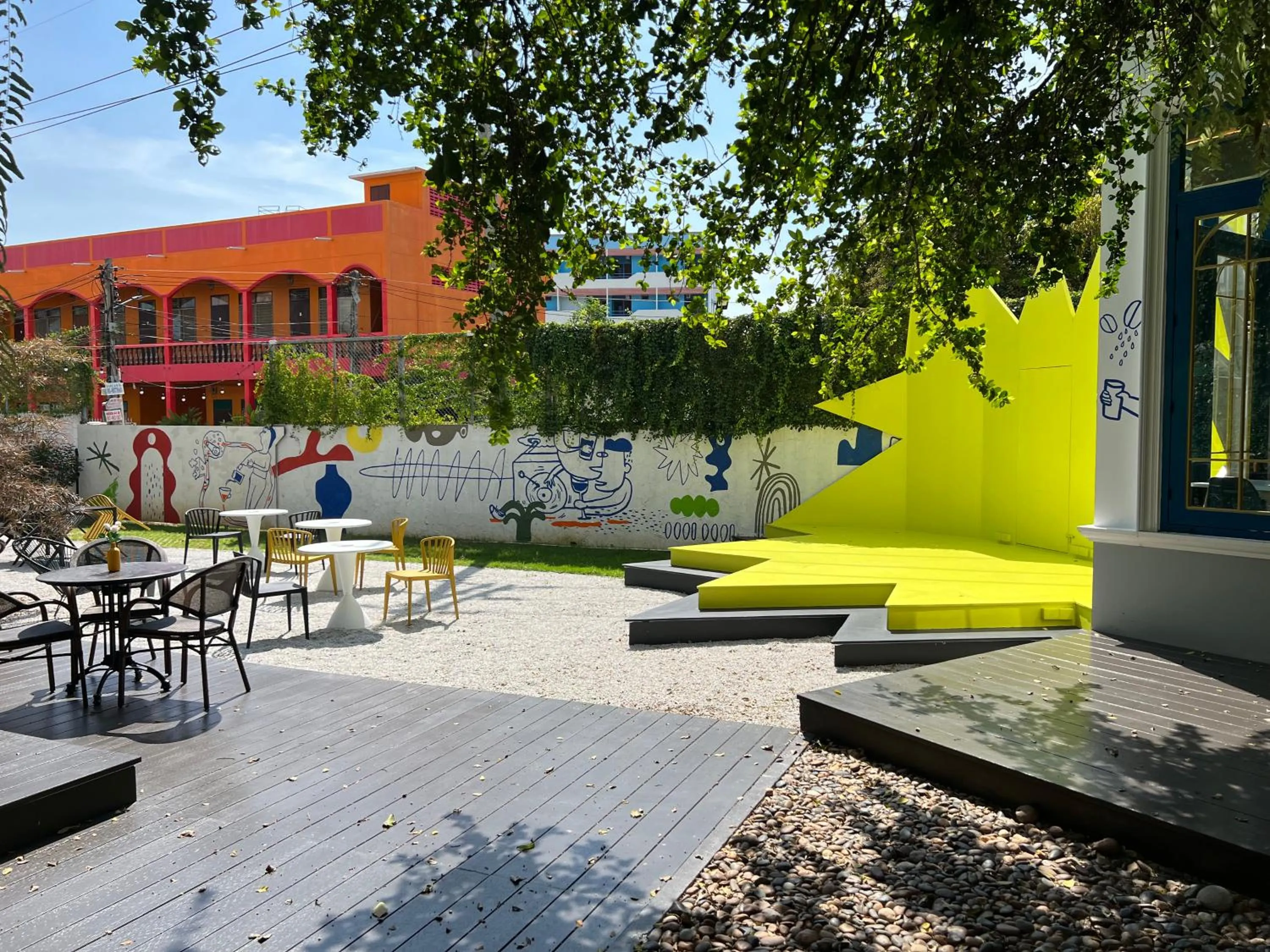 Restaurant/places to eat in PRS Hotel Pattaya