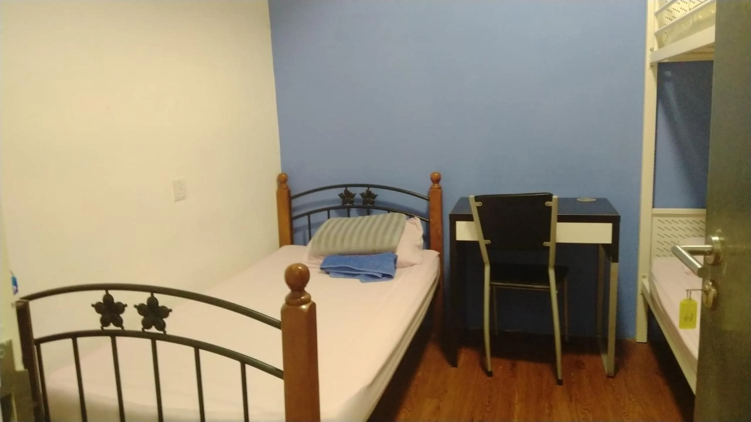 Bedroom, Bed in Moon Eleven Hostel Near Klia & Klia2