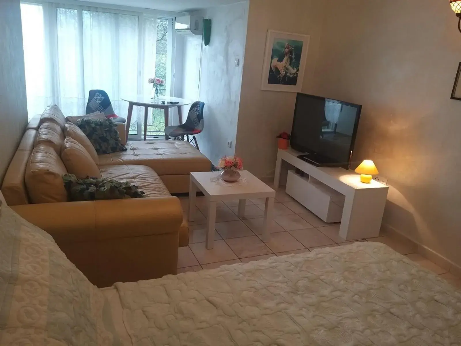 Studio with Mountain View - single occupancy in Villa Mare Apartments Studio with Mountain View - single occupancy in Villa Mare Apartments
