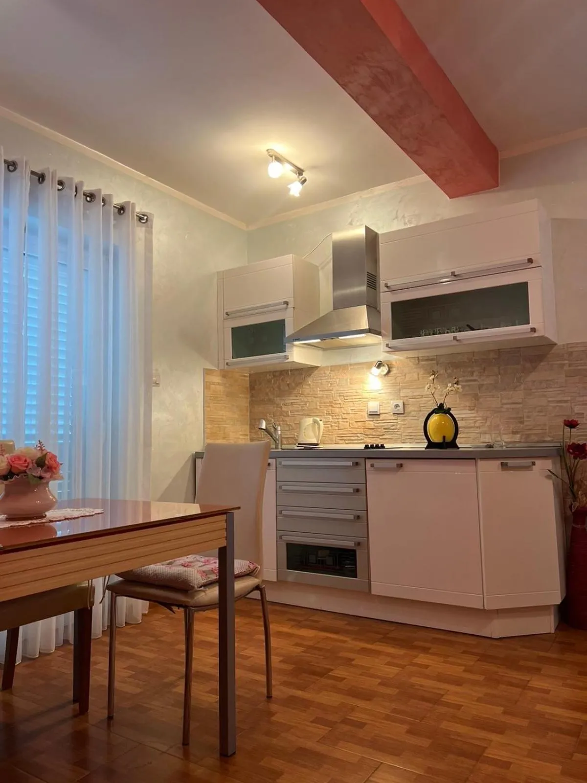 One-Bedroom Apartment with Terrace and Sea View in Villa Mare Apartments