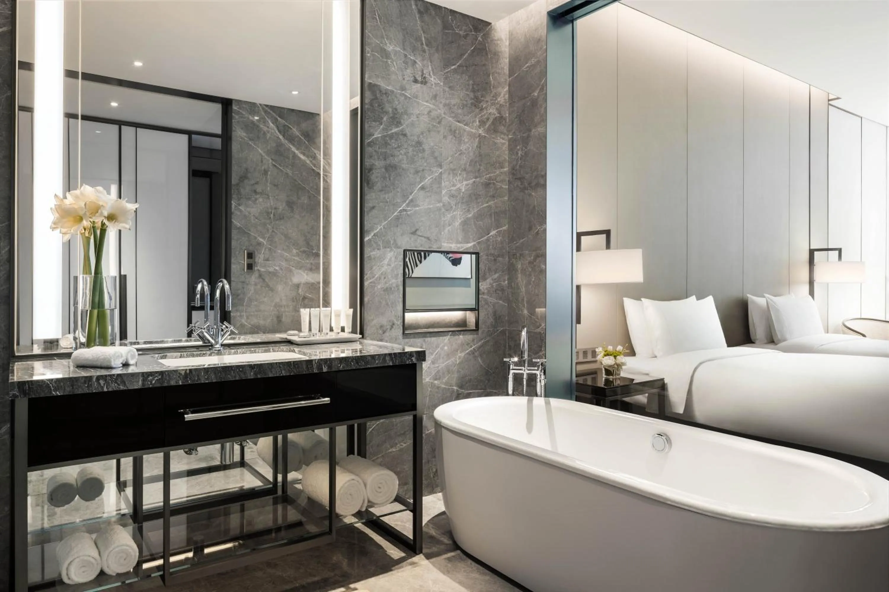 Bathroom, Bed in Niccolo Changsha