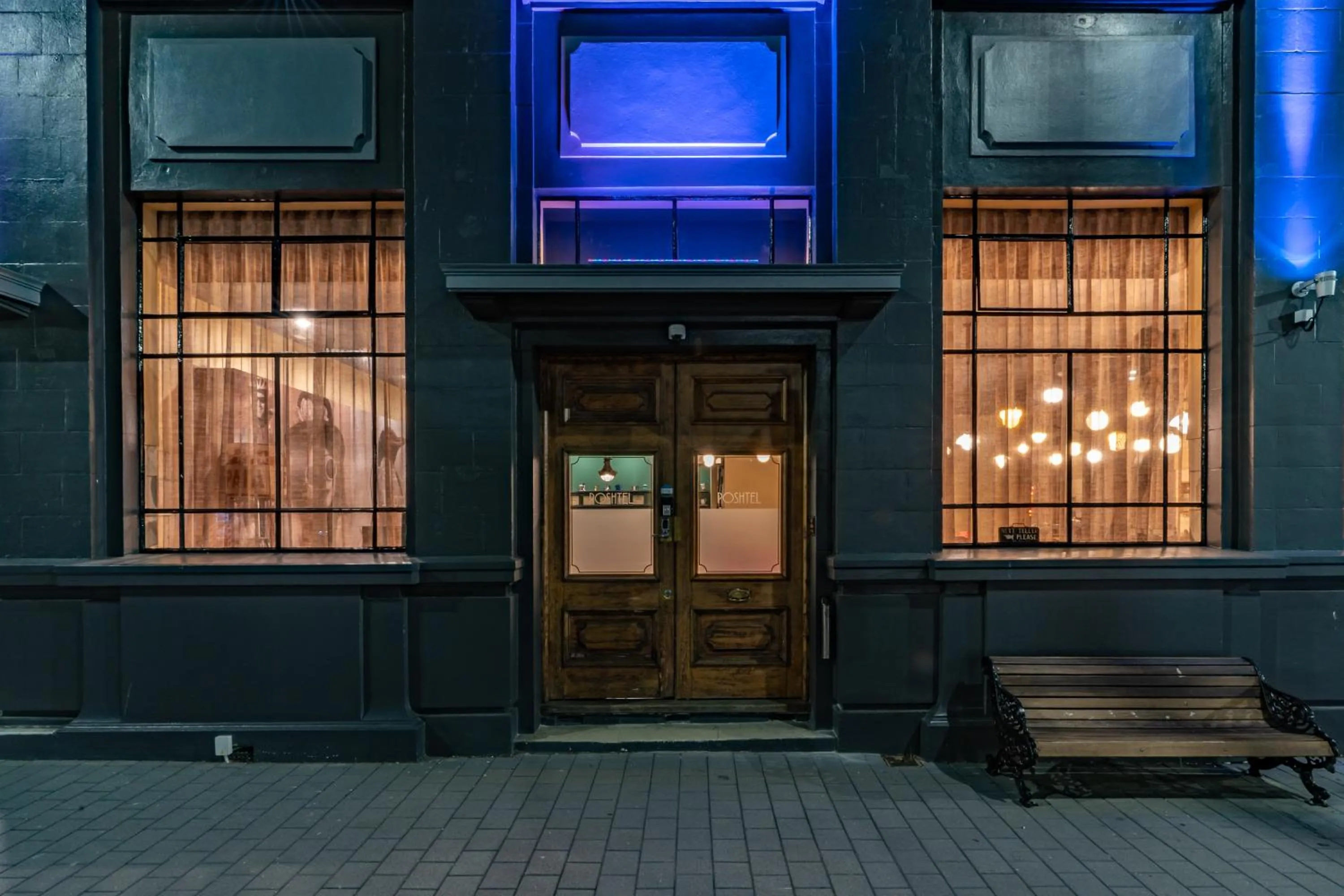 Facade/entrance in Poshtel