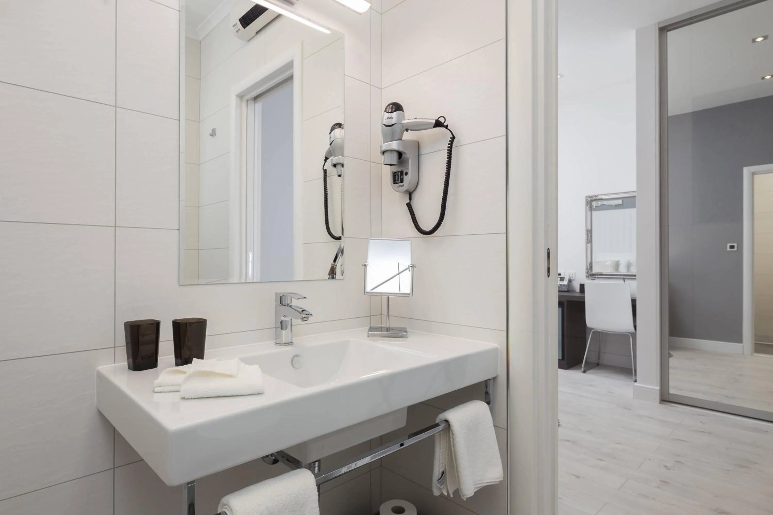 Bathroom in Sleep Split