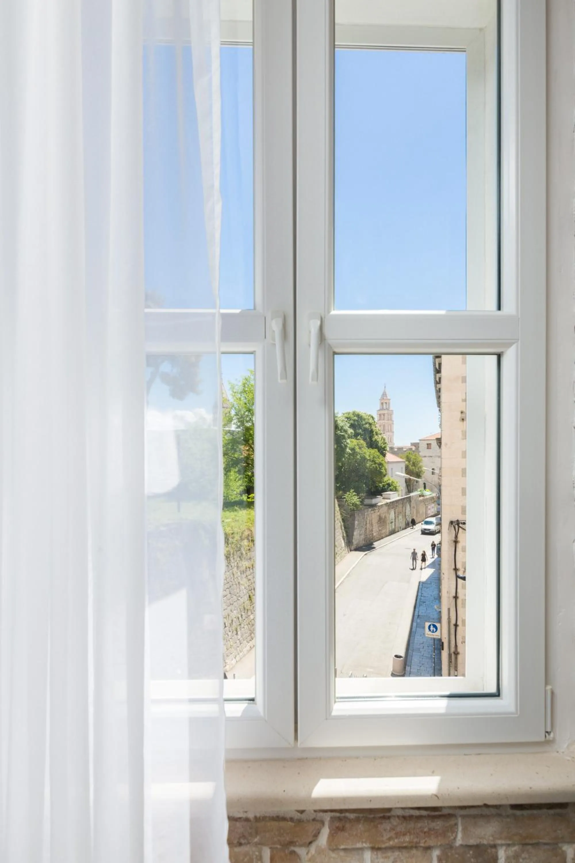 City view in Sleep Split