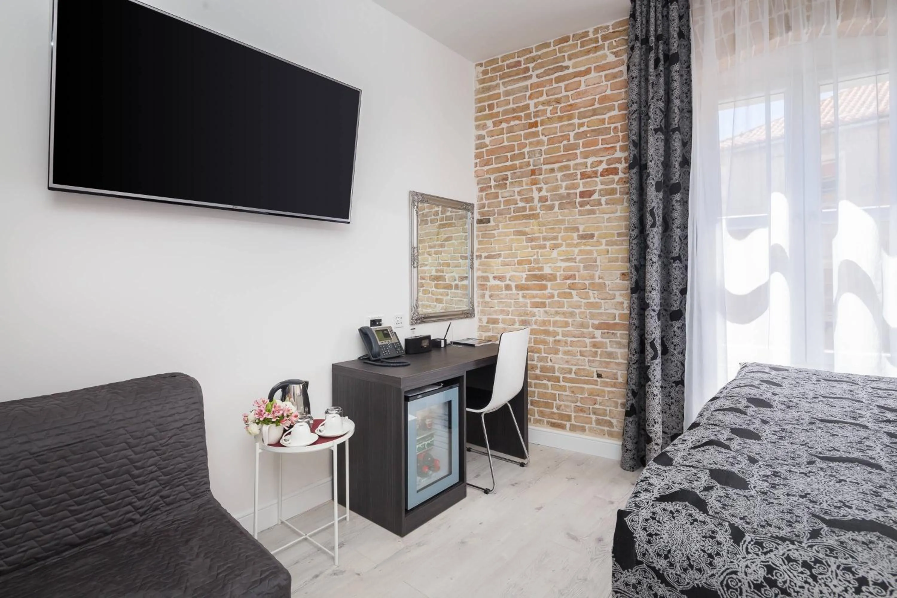 TV and multimedia, Bed in Sleep Split