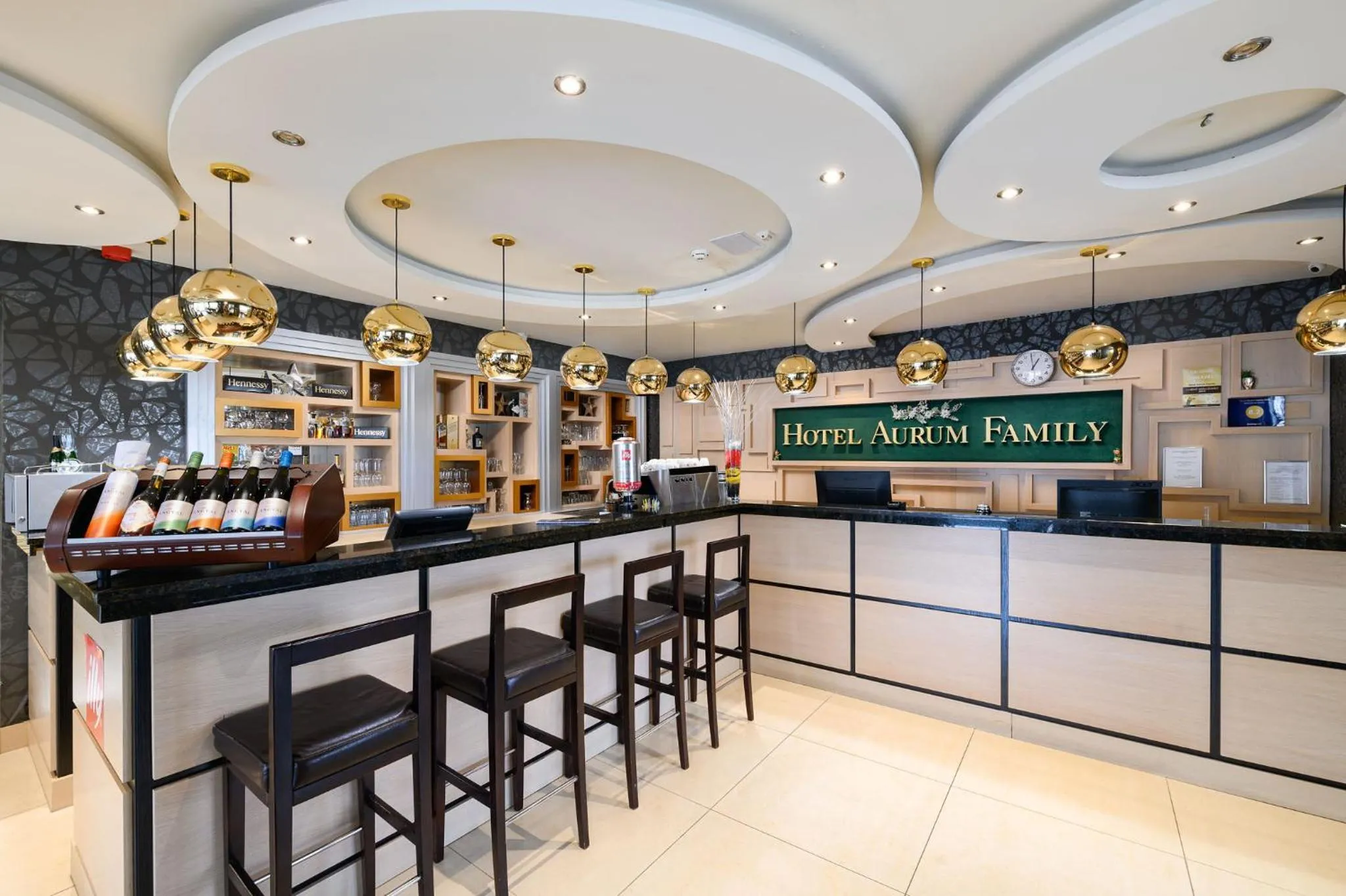 Lobby or reception in Hotel Aurum Family "A"