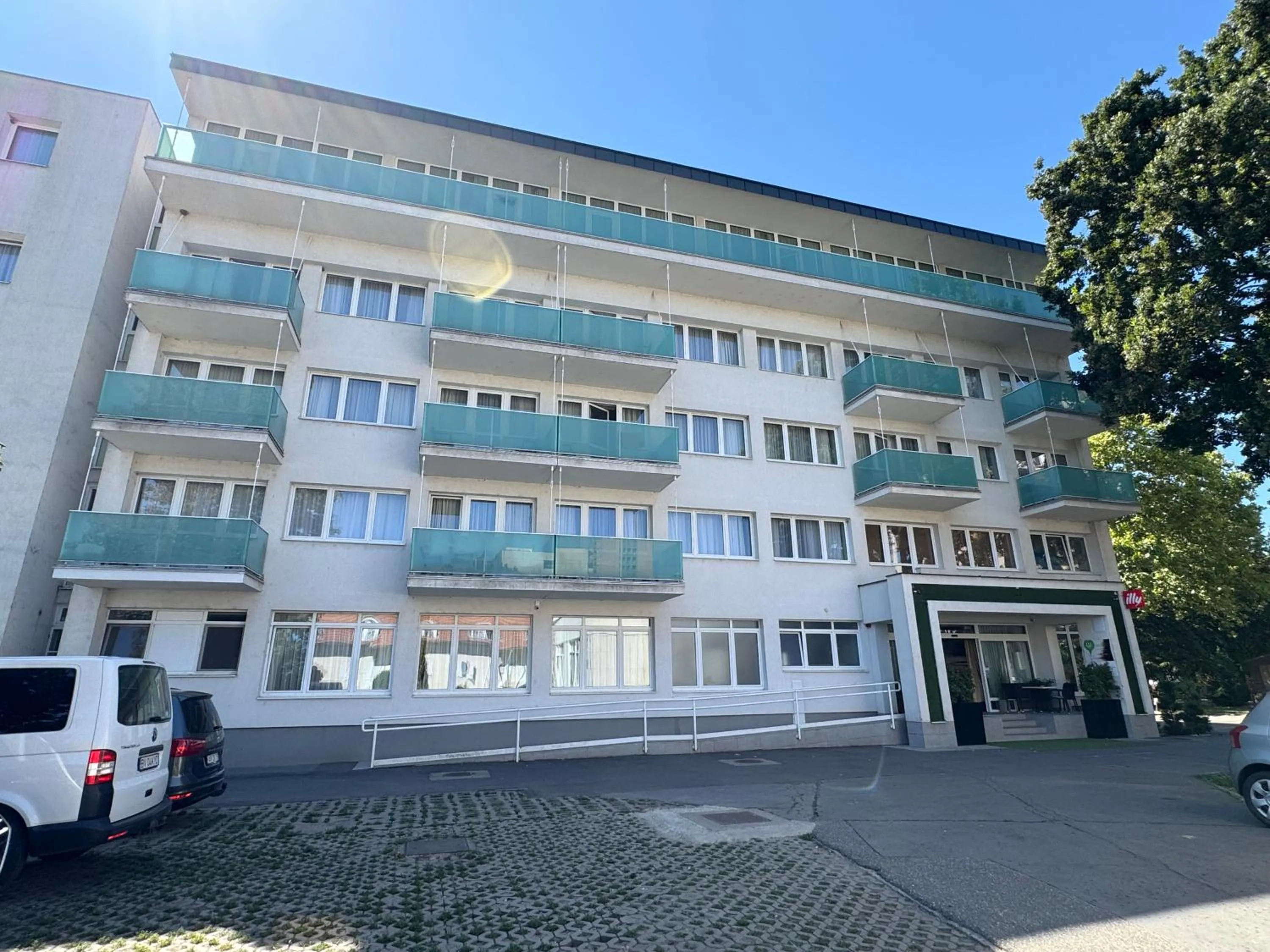 Property building in Hotel Aurum Family "A"