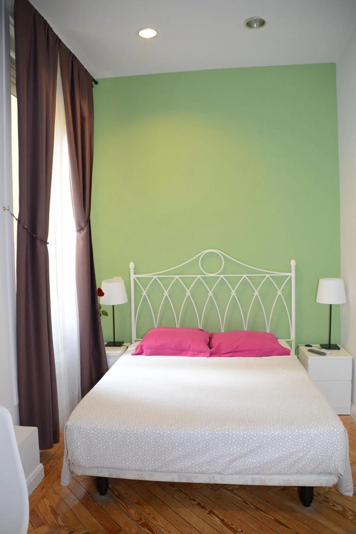 Photo of the whole room in Alvaro Residencia