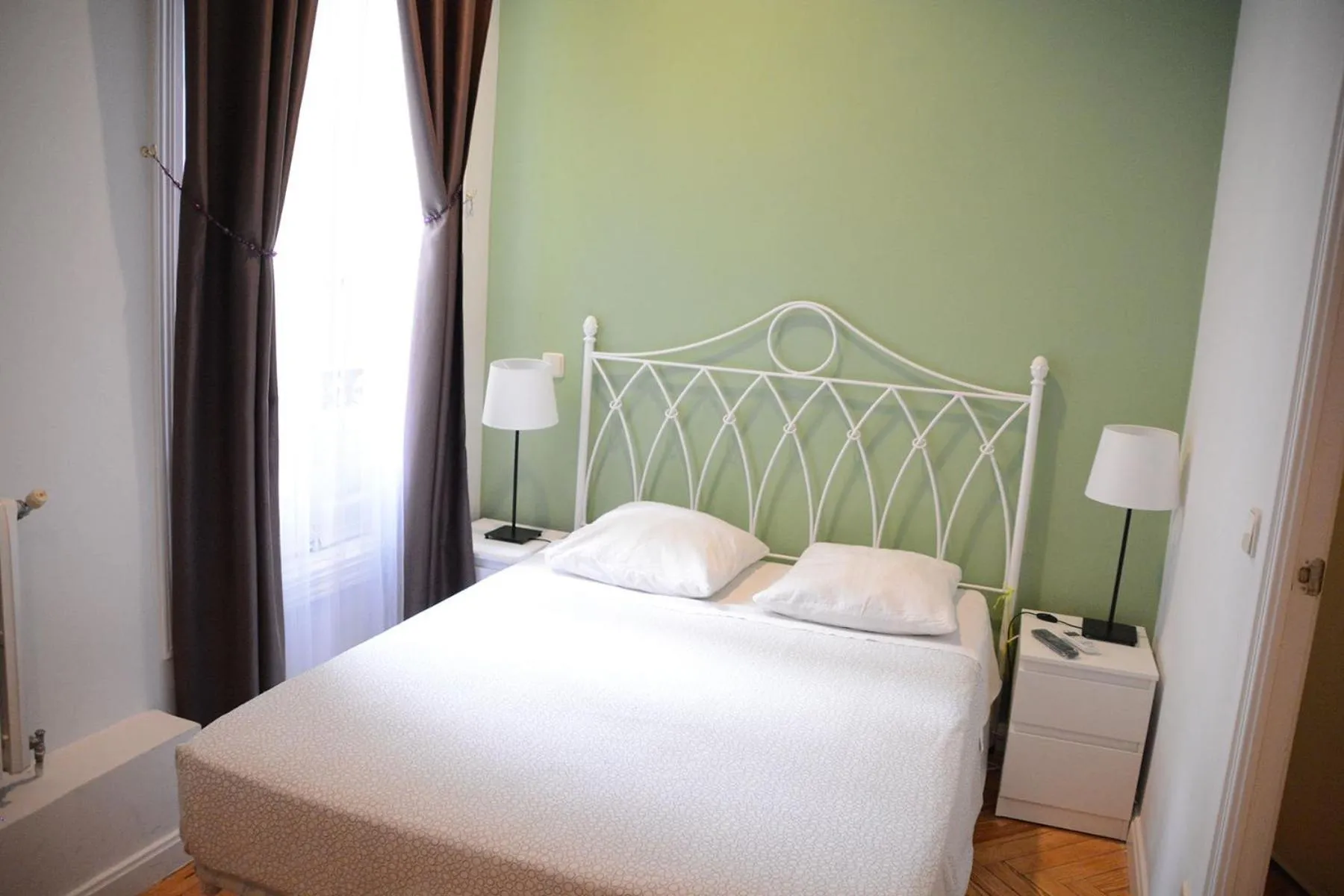 Photo of the whole room in Alvaro Residencia