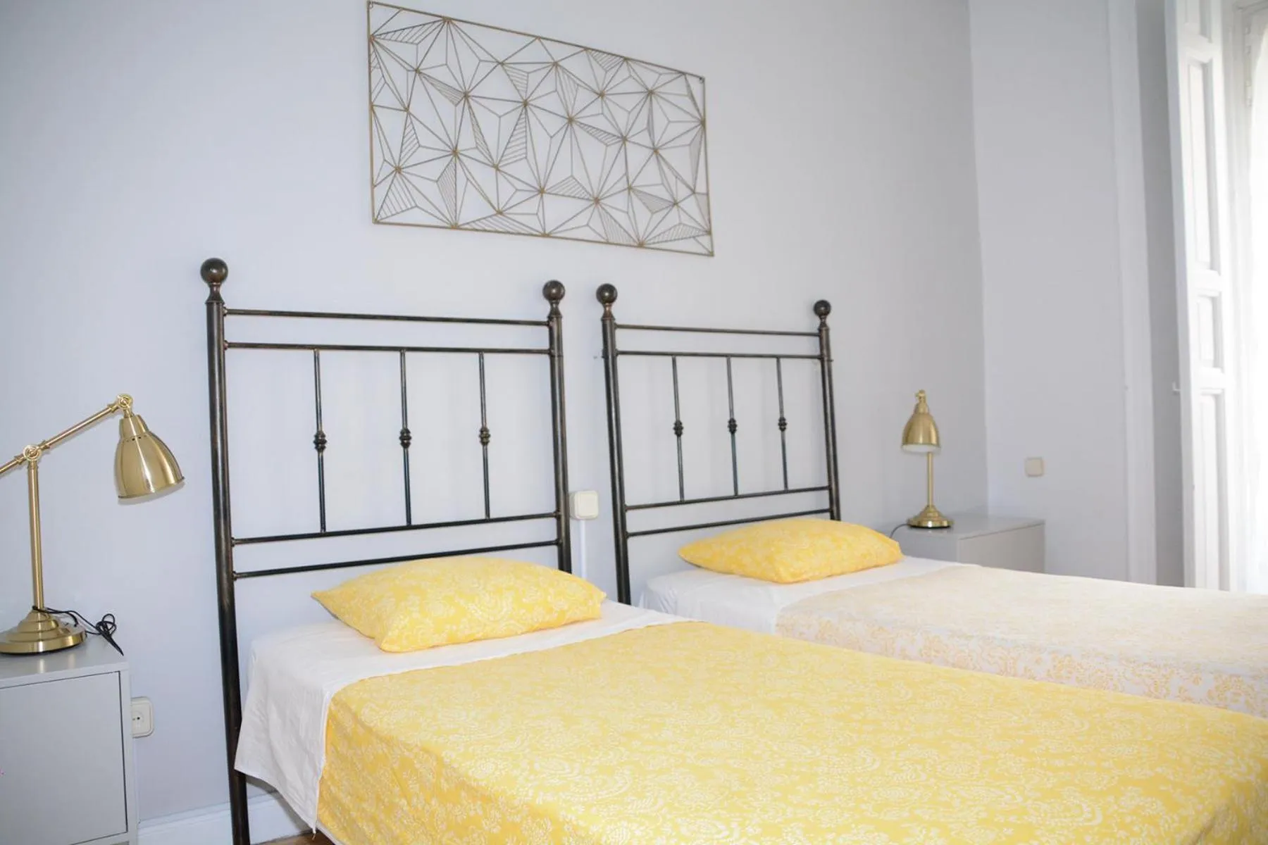 Photo of the whole room in Alvaro Residencia