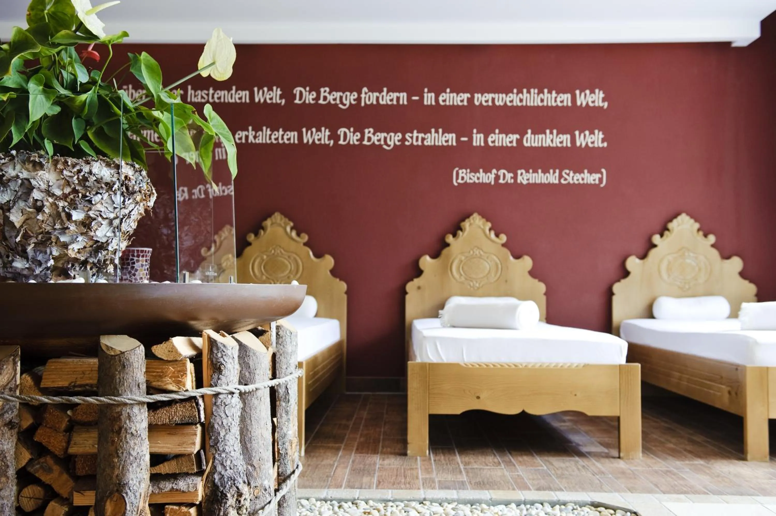 Massage, Bed in Sepp & Hannis Suiten im Dorf