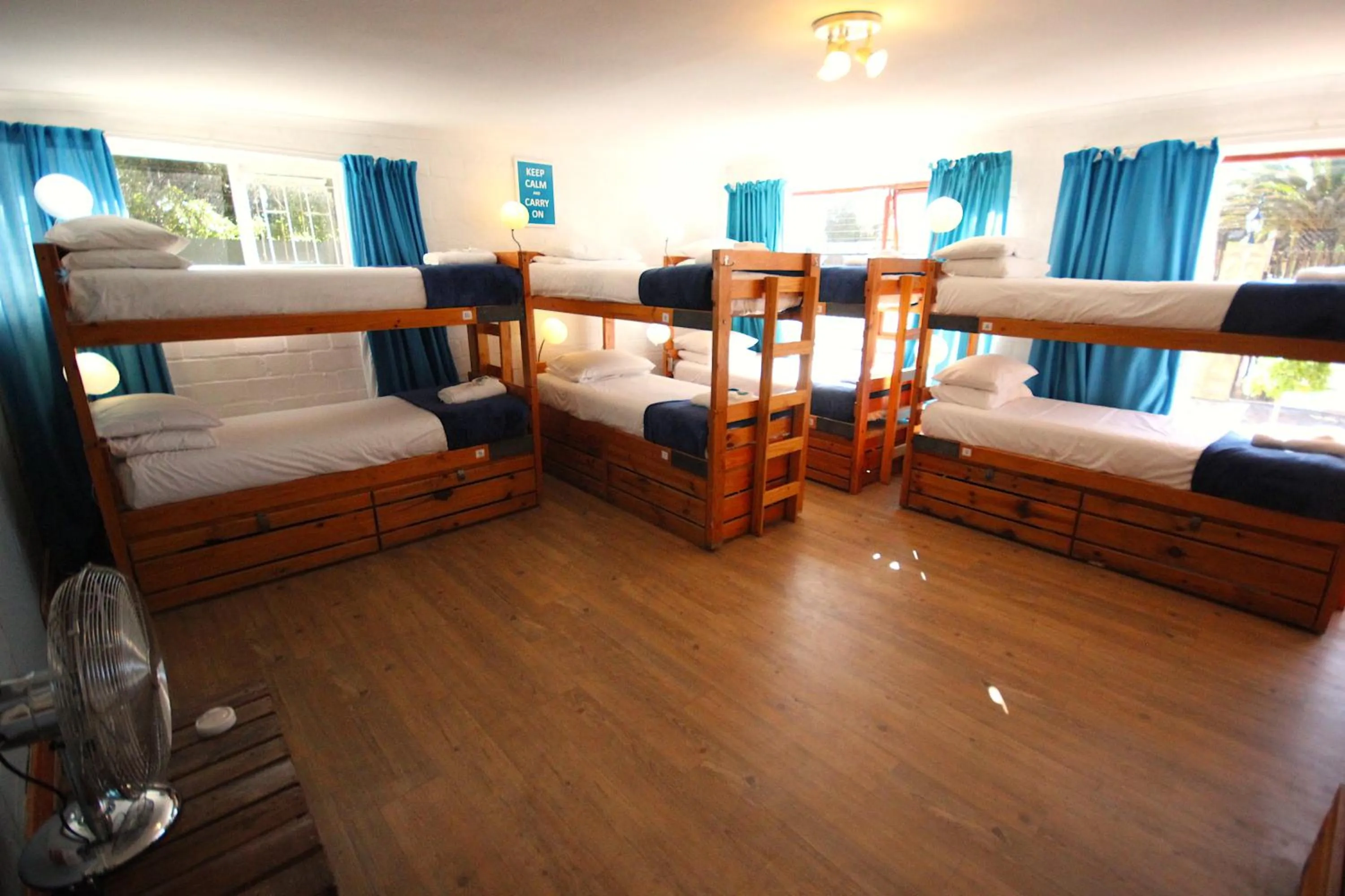 Photo of the whole room, Bed in Saltycrax Backpackers and Surf Hostel
