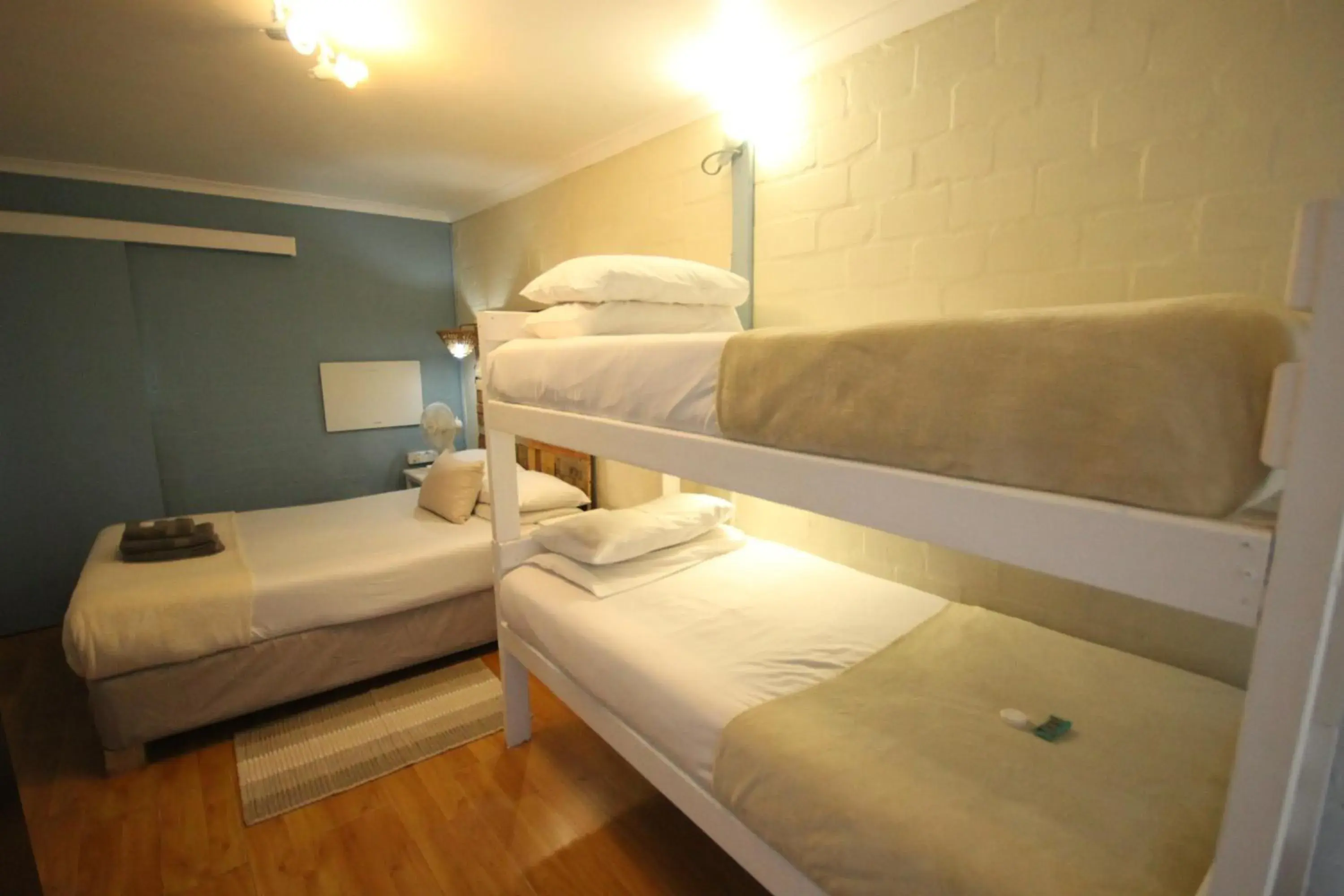 Bed in Saltycrax Backpackers and Surf Hostel Bed in Saltycrax Backpackers and Surf Hostel