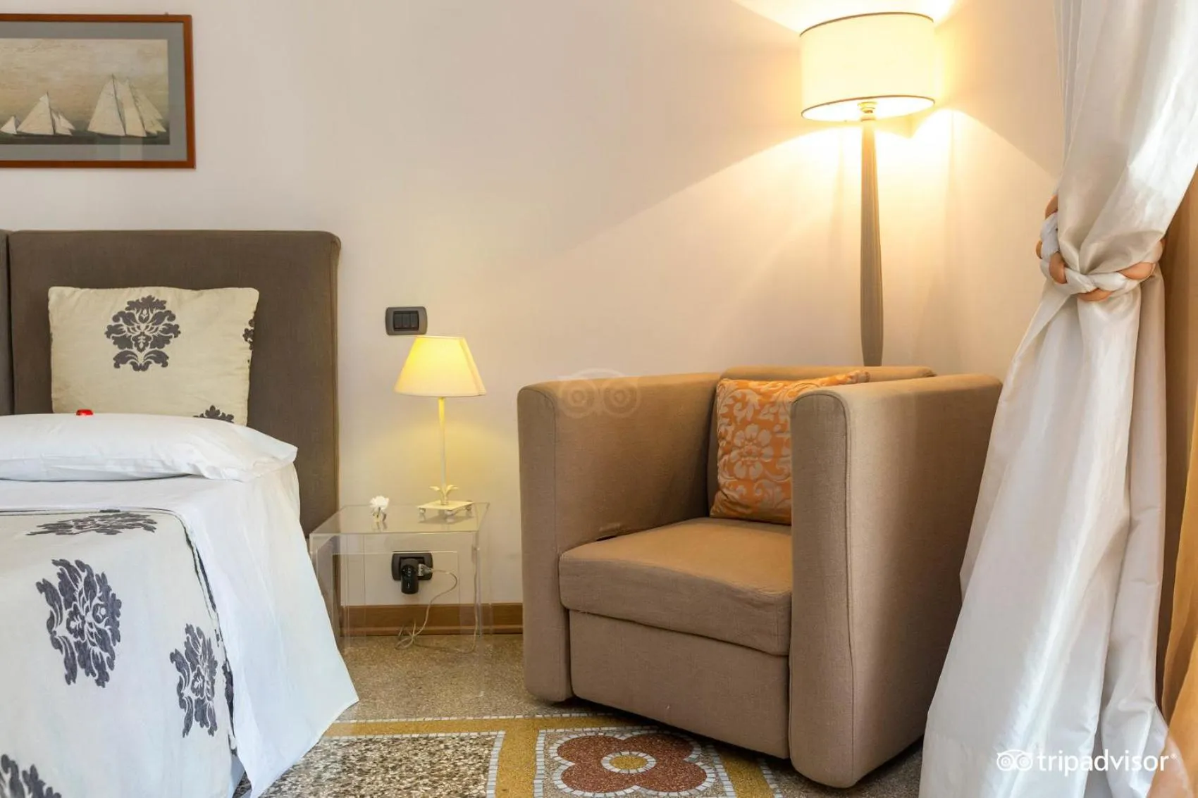 Bed in B&B Orsini 46