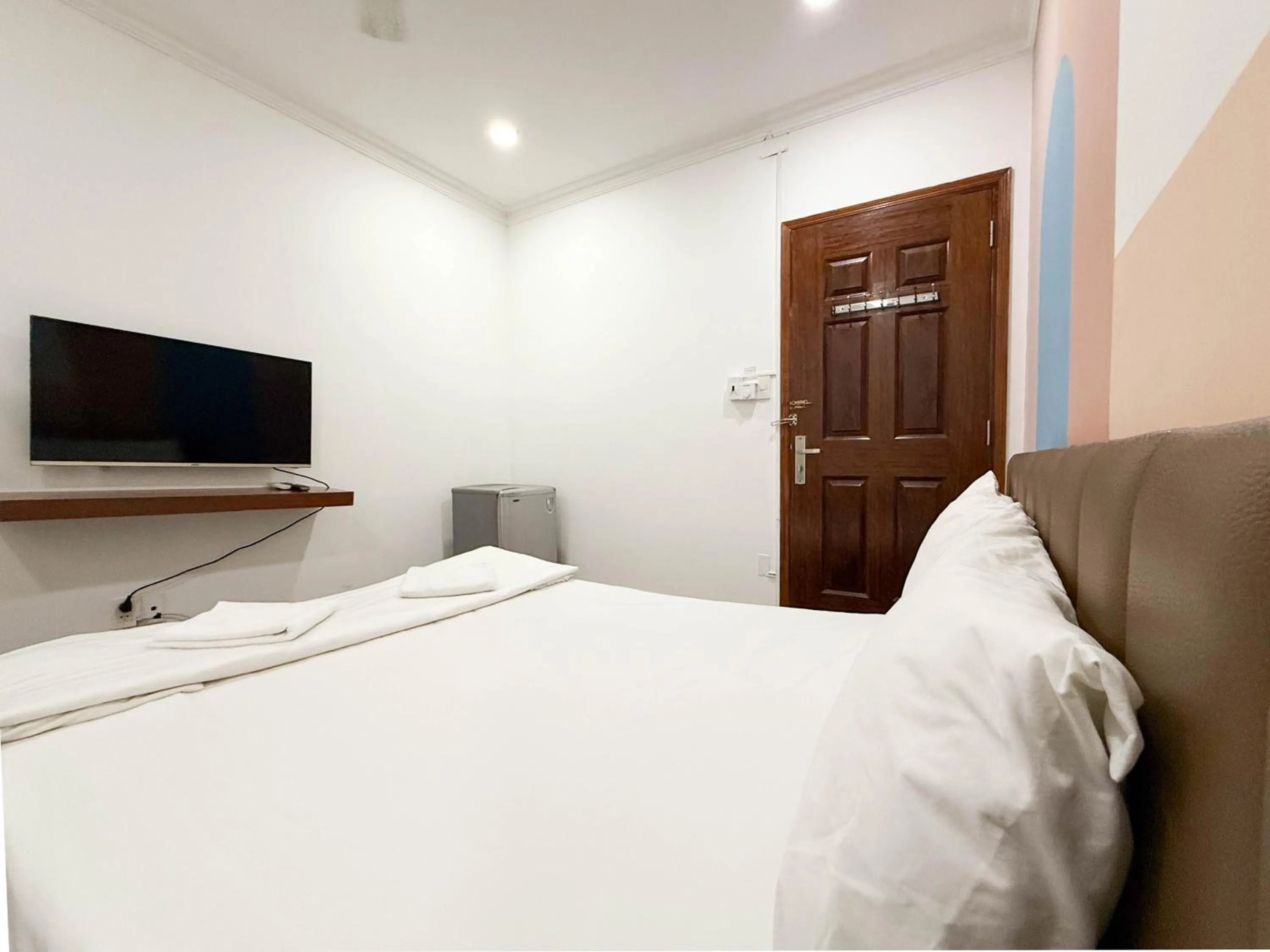 Bed in Hoang Long Son 2