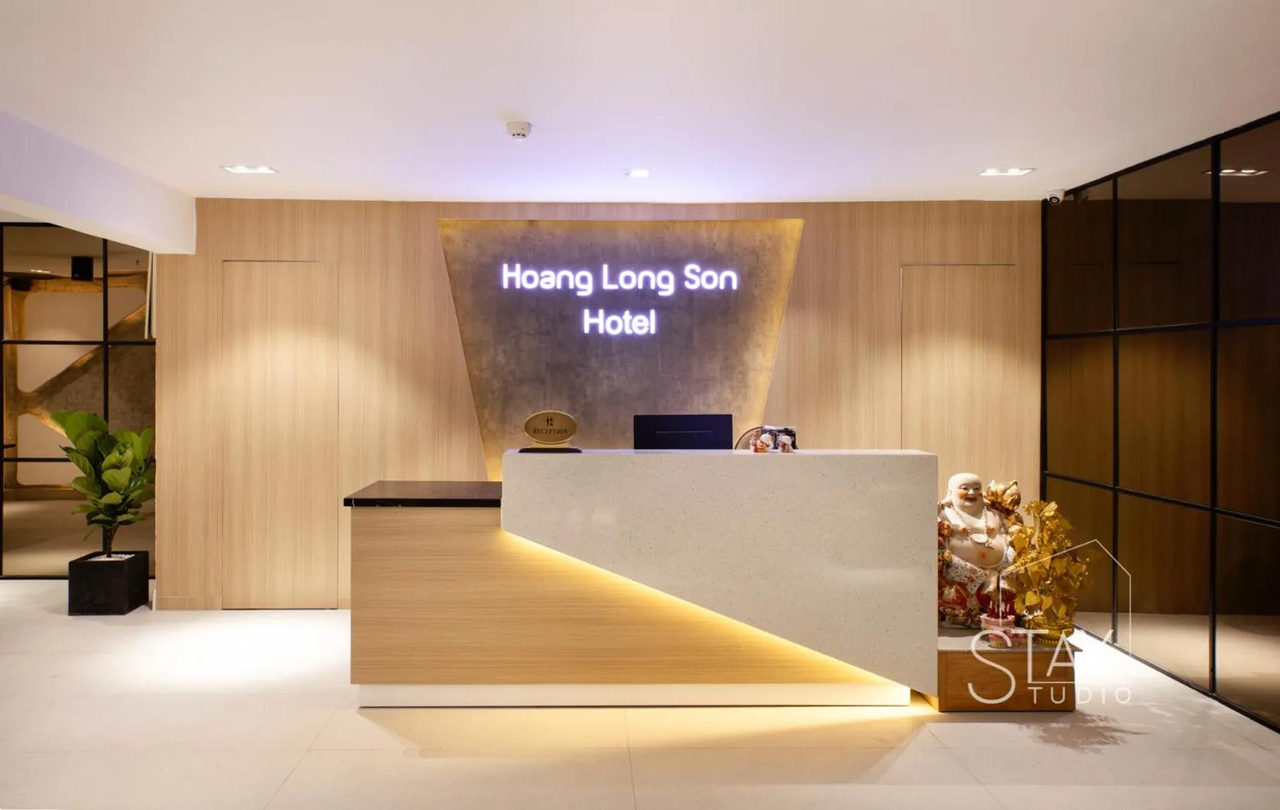 Lobby or reception in Hoang Long Son 2