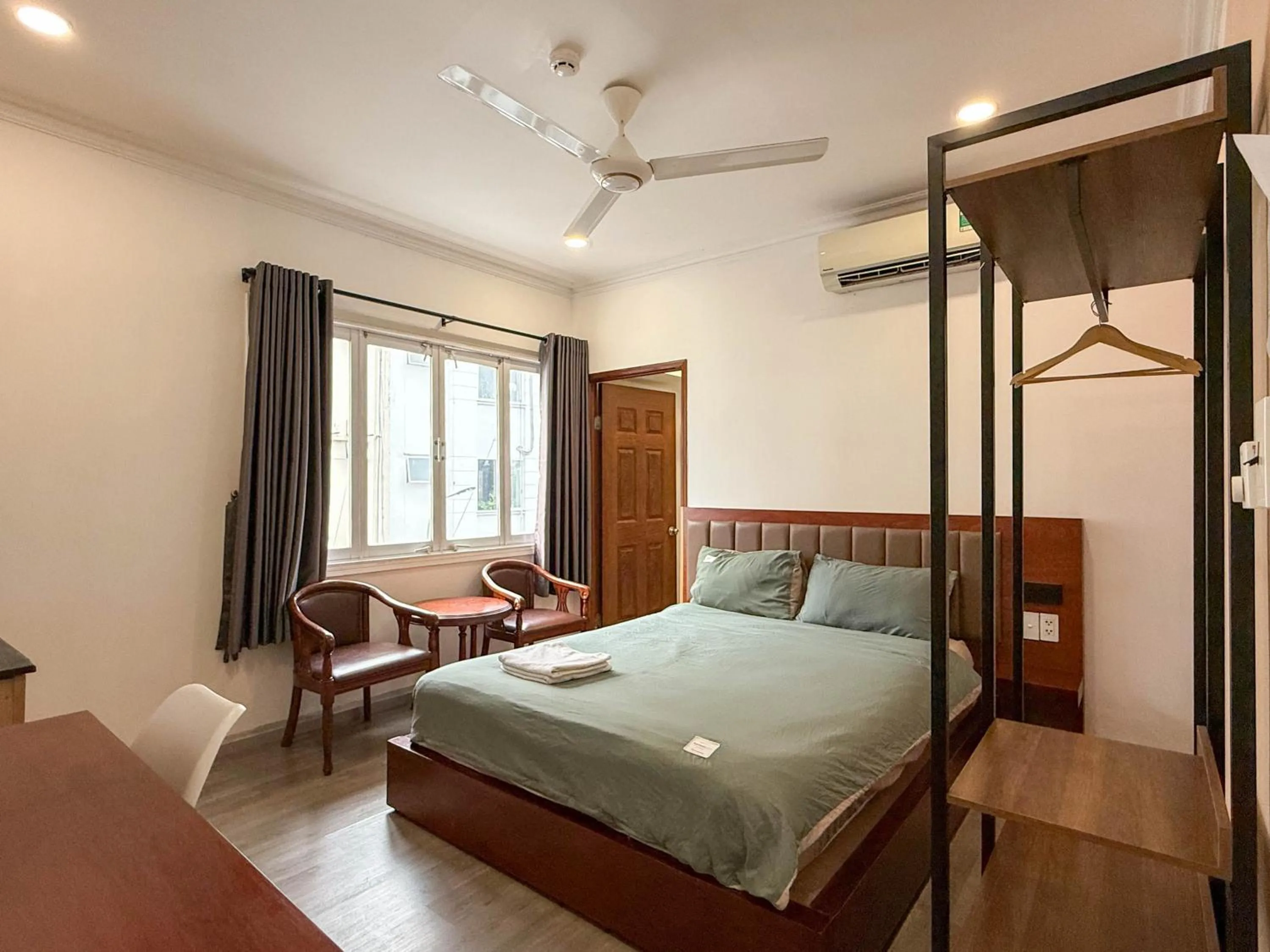 Bed in Hoang Long Son 2