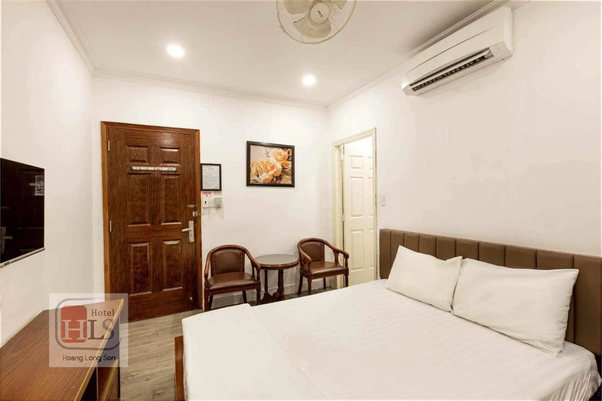 Bed in Hoang Long Son 2