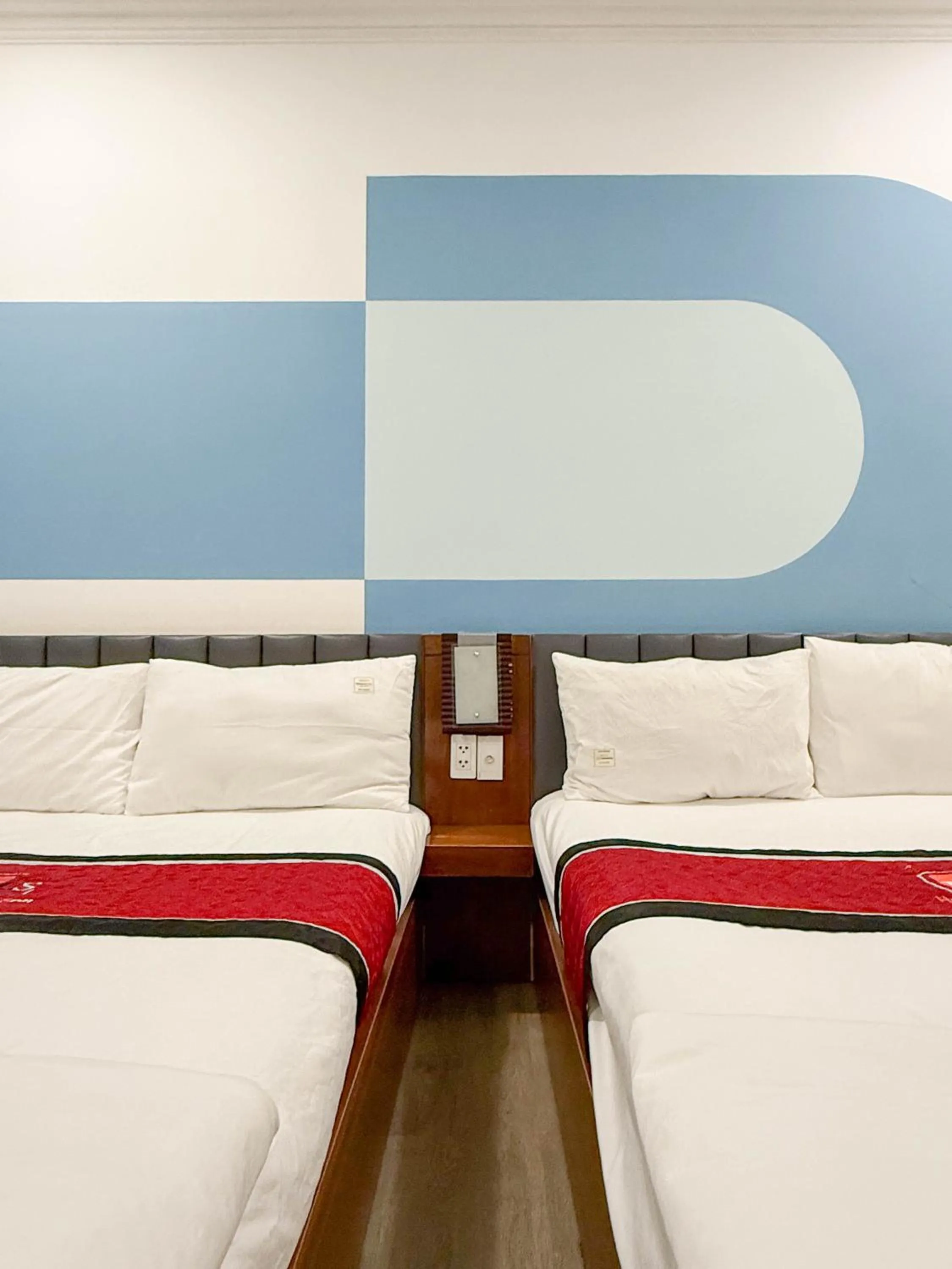 Bed in Hoang Long Son 2