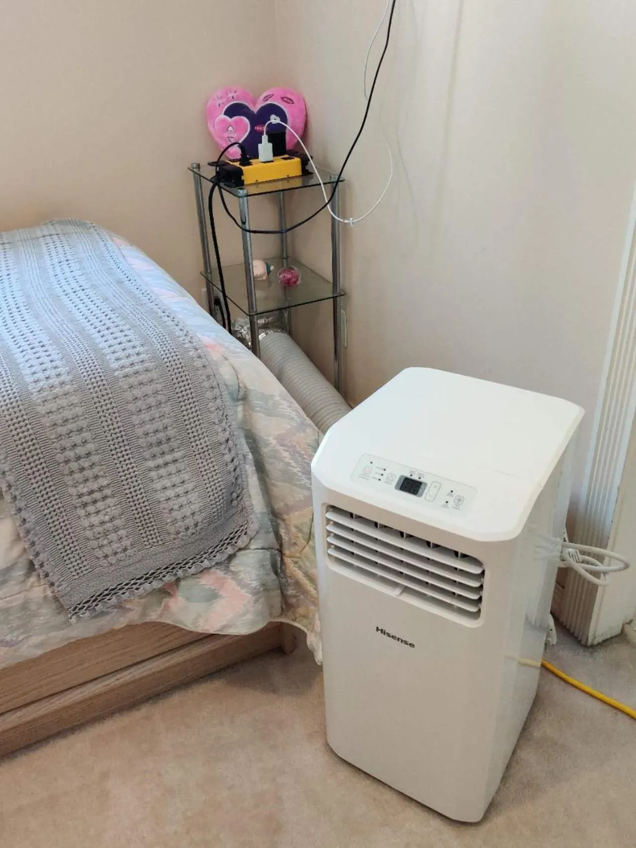 air conditioner in Helen's House / Close to Skytrain and Airport