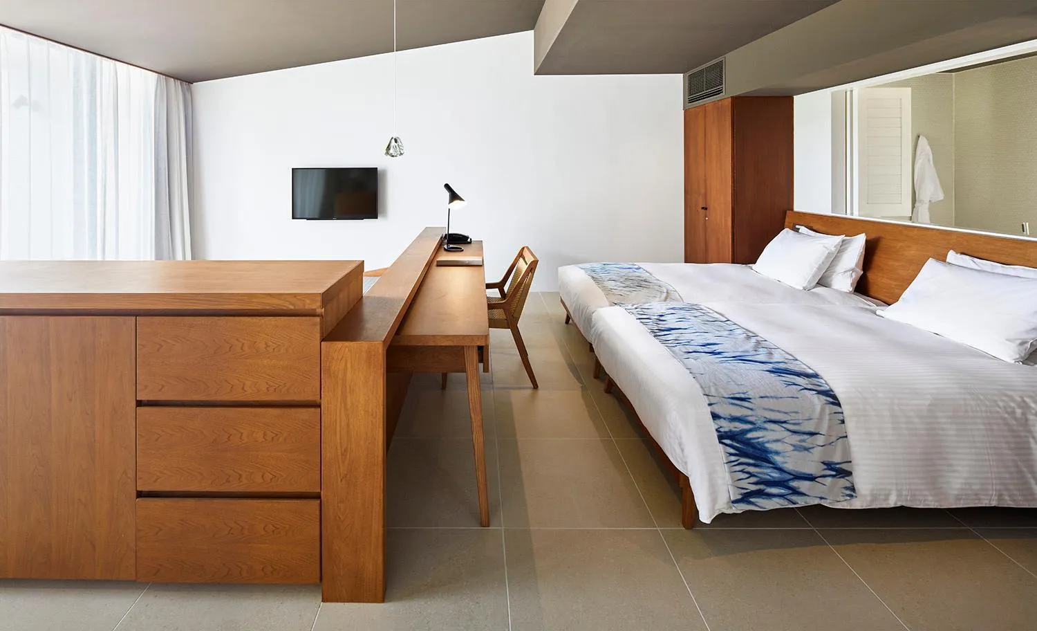 Photo of the whole room, Bed in The Rescape