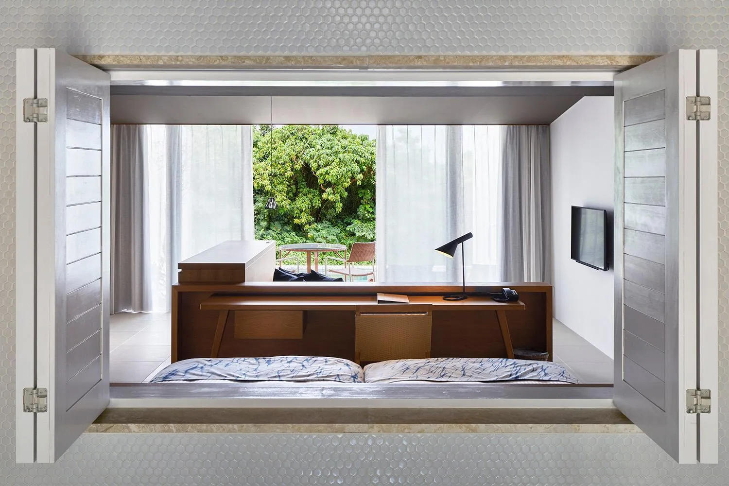 Photo of the whole room, Bed in The Rescape