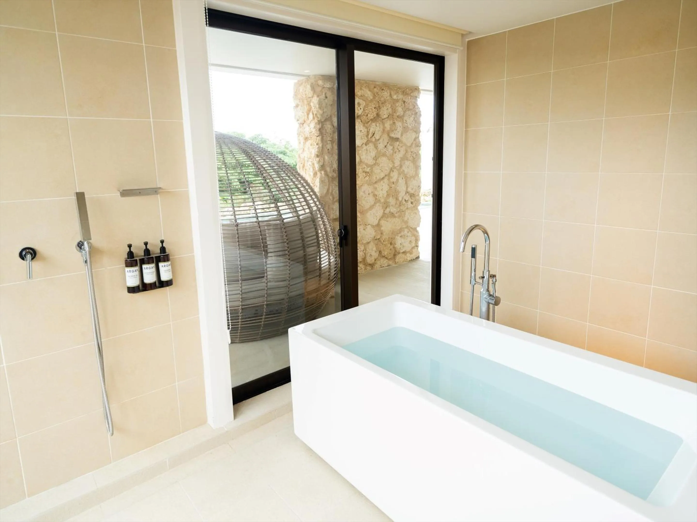 Bathroom, Bed in The Rescape