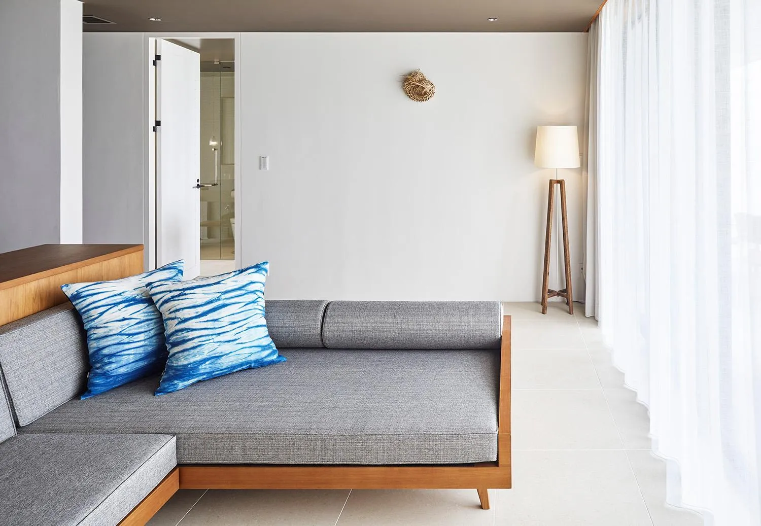 Photo of the whole room in The Rescape