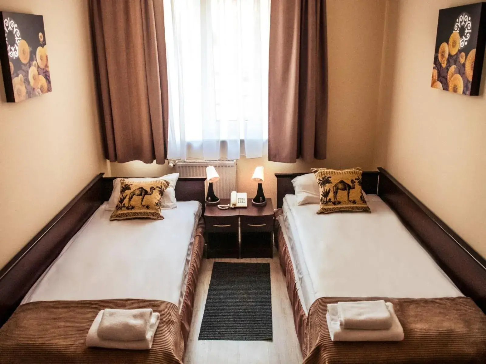 Economy Twin Room in Hotel Feniks Economy Twin Room in Hotel Feniks