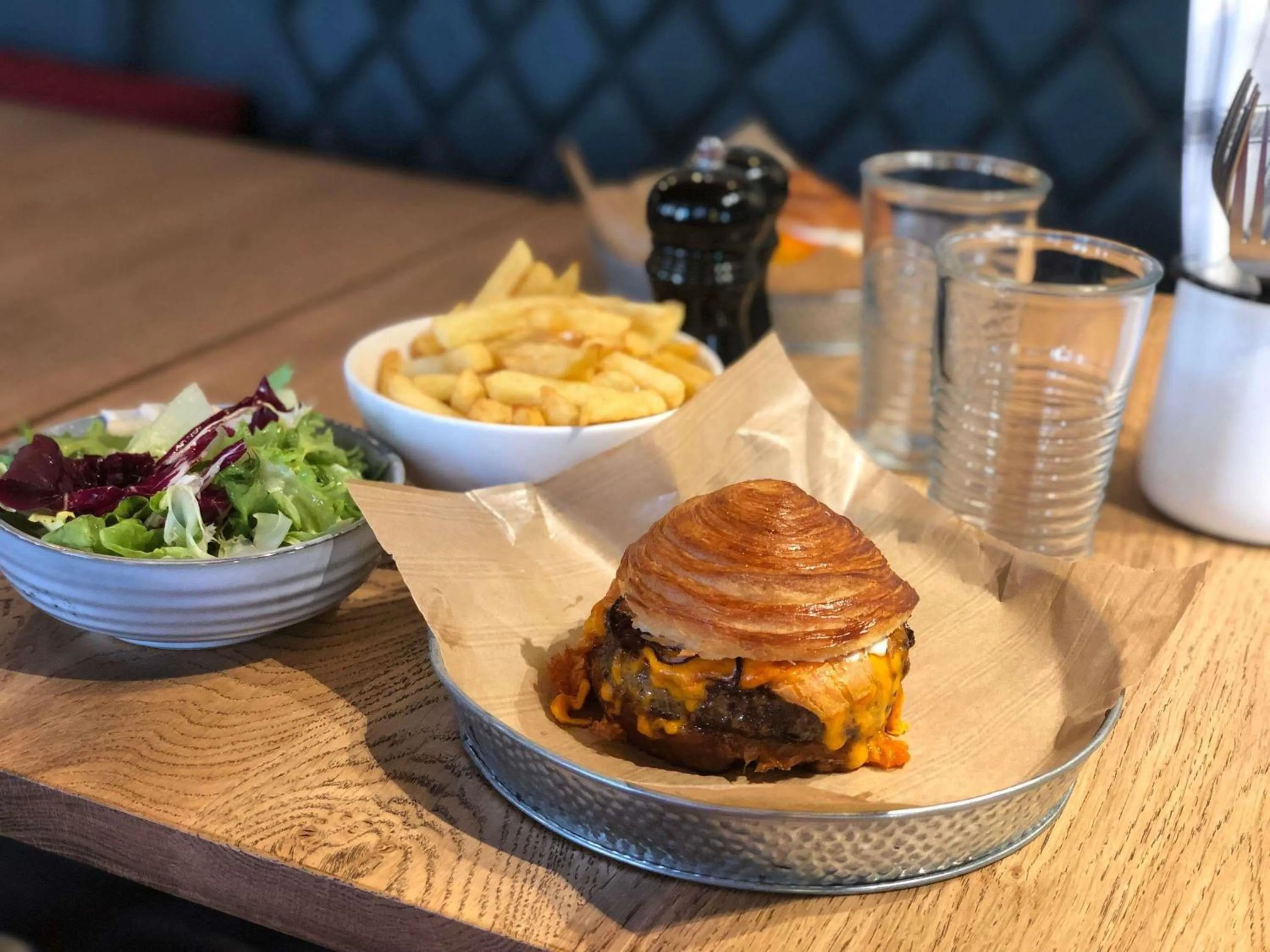 Restaurant/places to eat in ibis Saint-Omer Centre