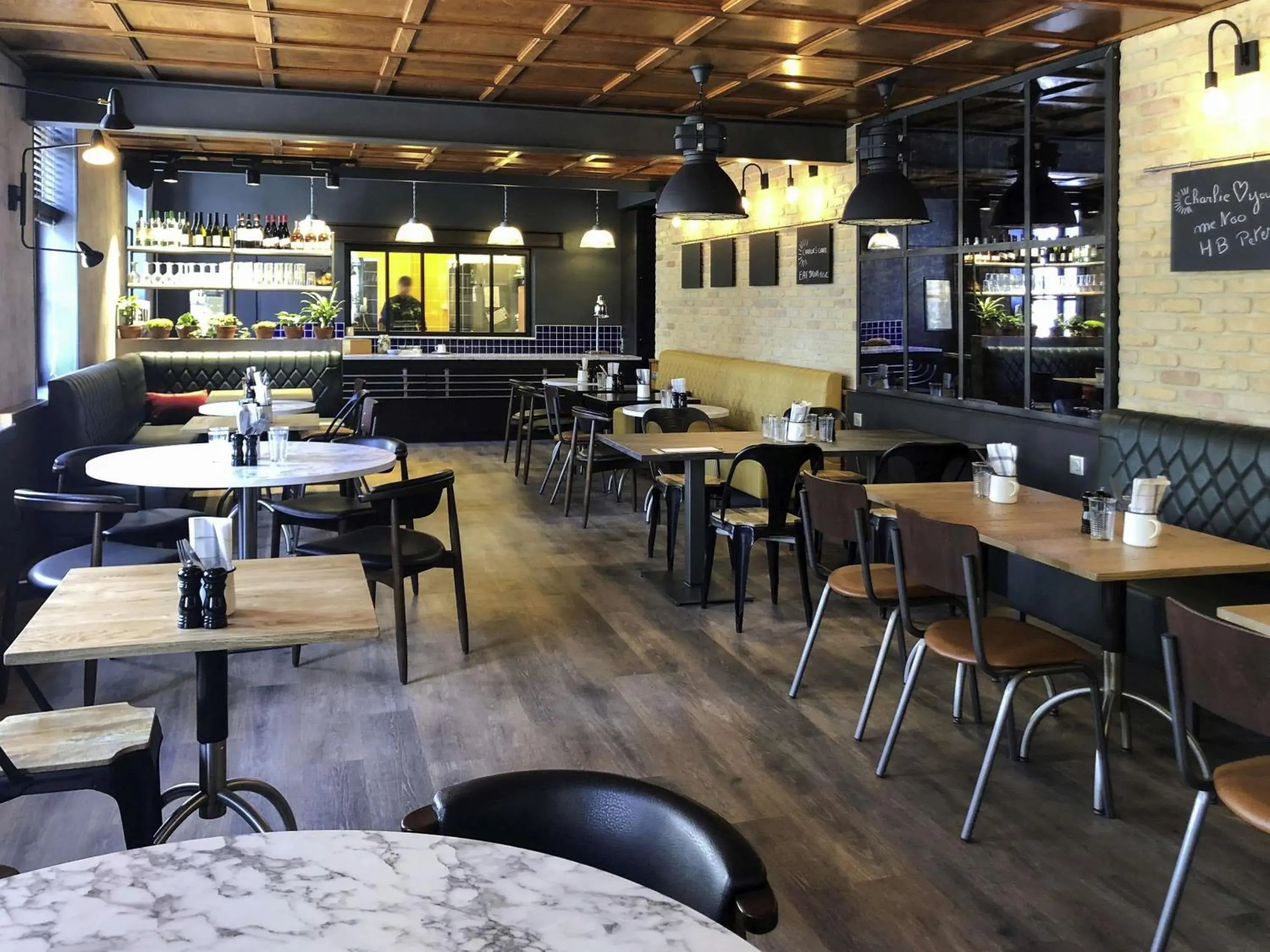 Restaurant/places to eat in ibis Saint-Omer Centre Restaurant/places to eat in ibis Saint-Omer Centre