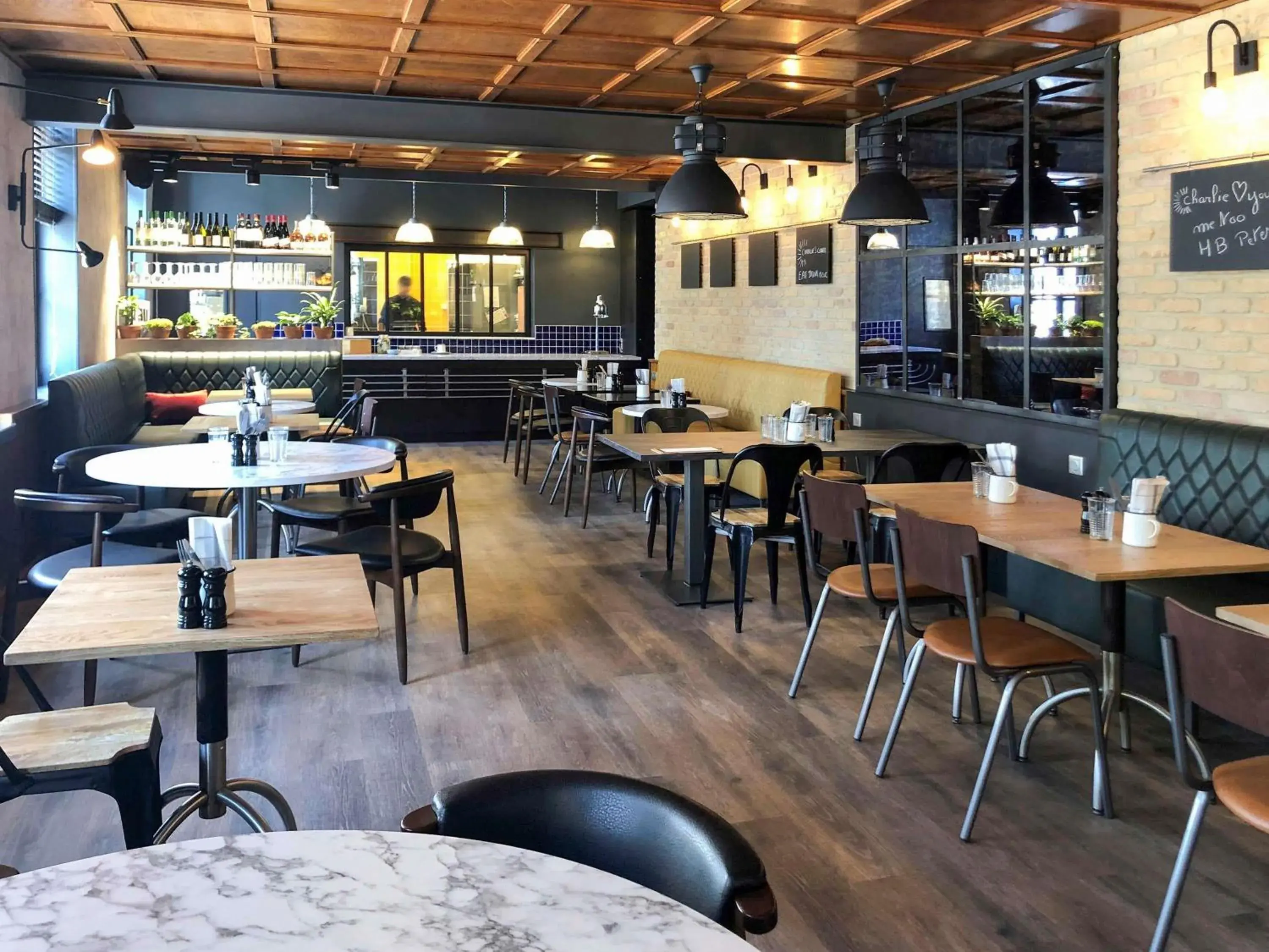 Restaurant/places to eat in ibis Saint-Omer Centre Restaurant/places to eat in ibis Saint-Omer Centre