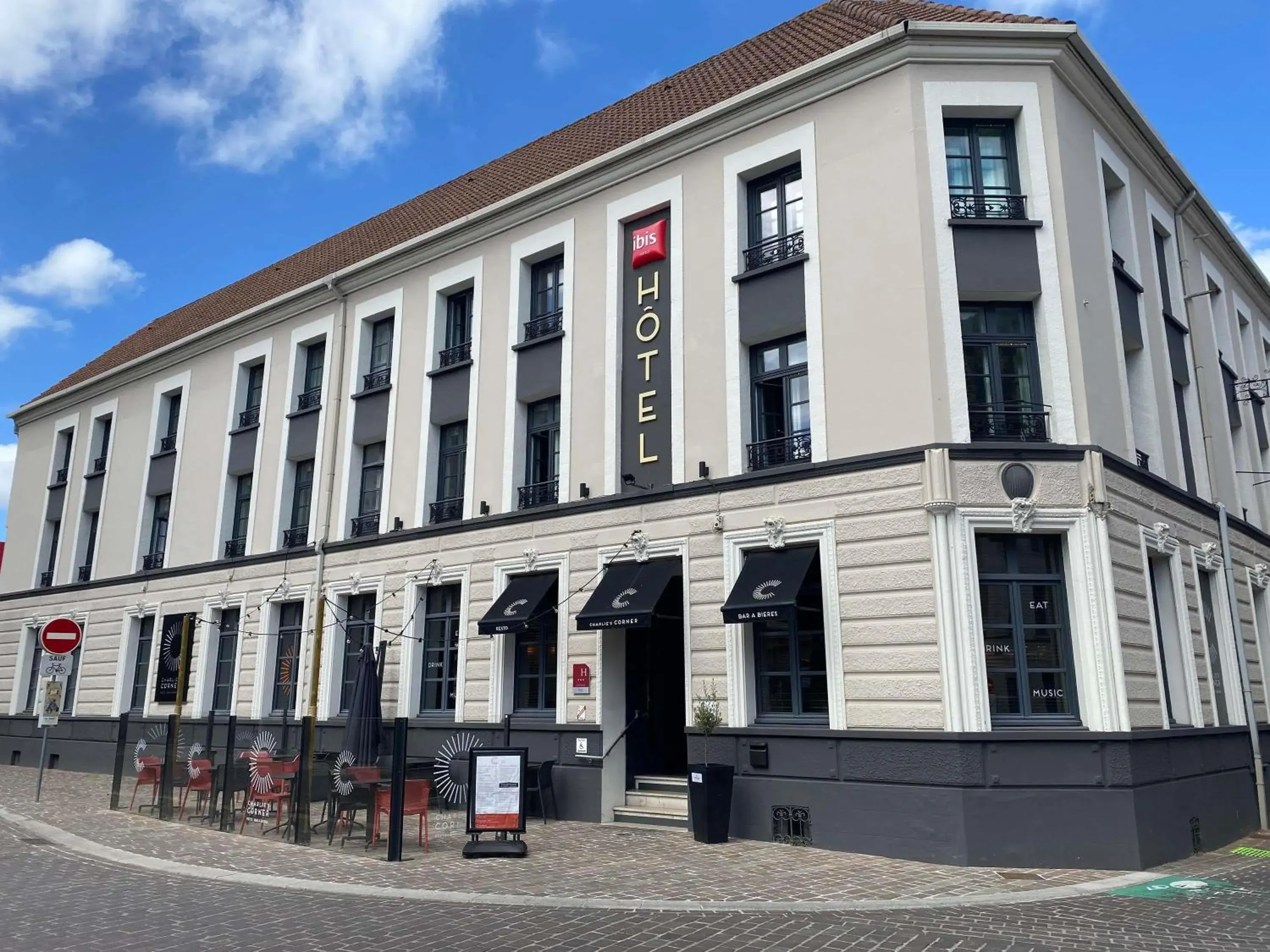 Property building in ibis Saint-Omer Centre Property building in ibis Saint-Omer Centre