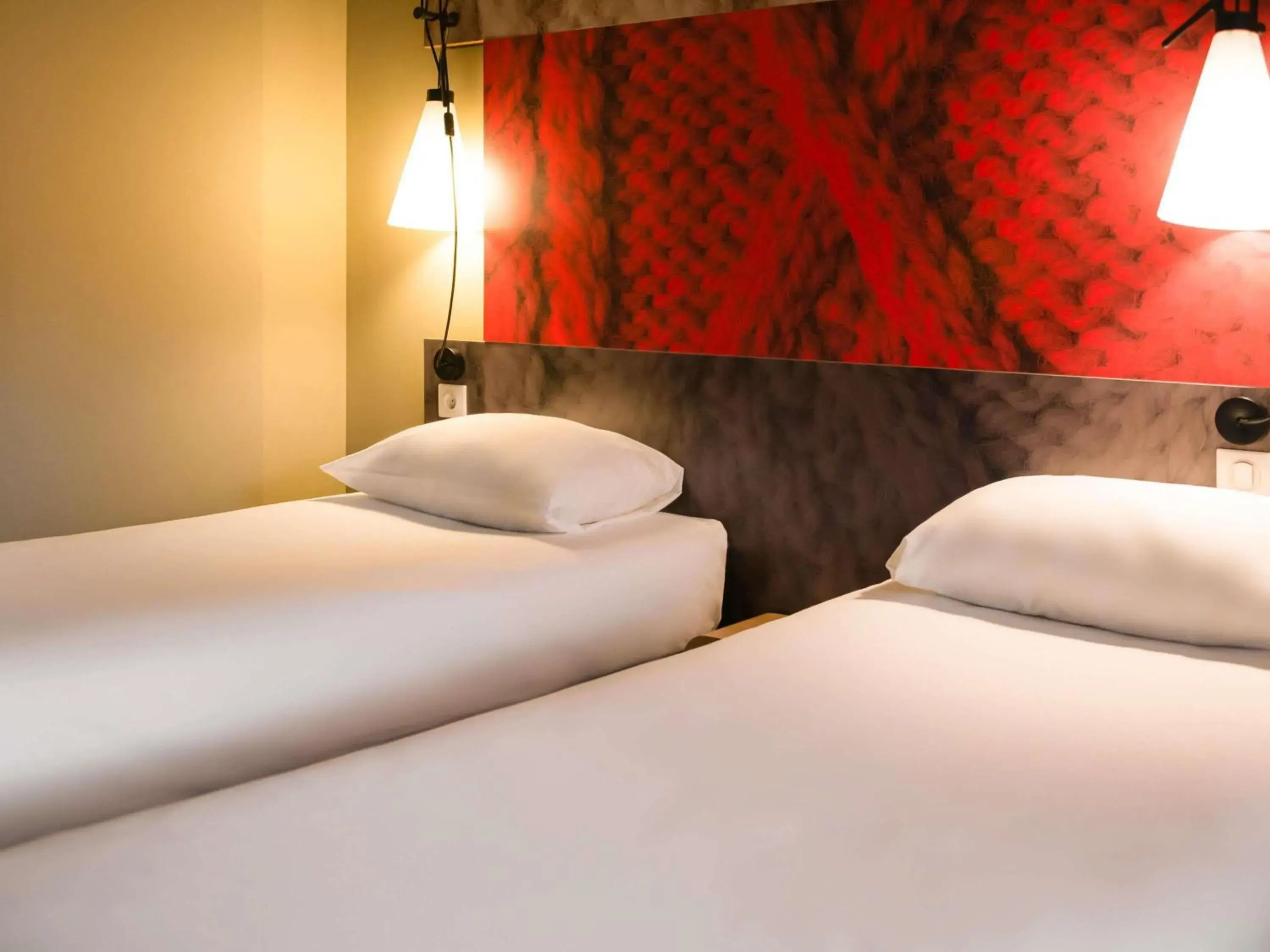 Bedroom, Bed in ibis Saint-Omer Centre Bedroom, Bed in ibis Saint-Omer Centre