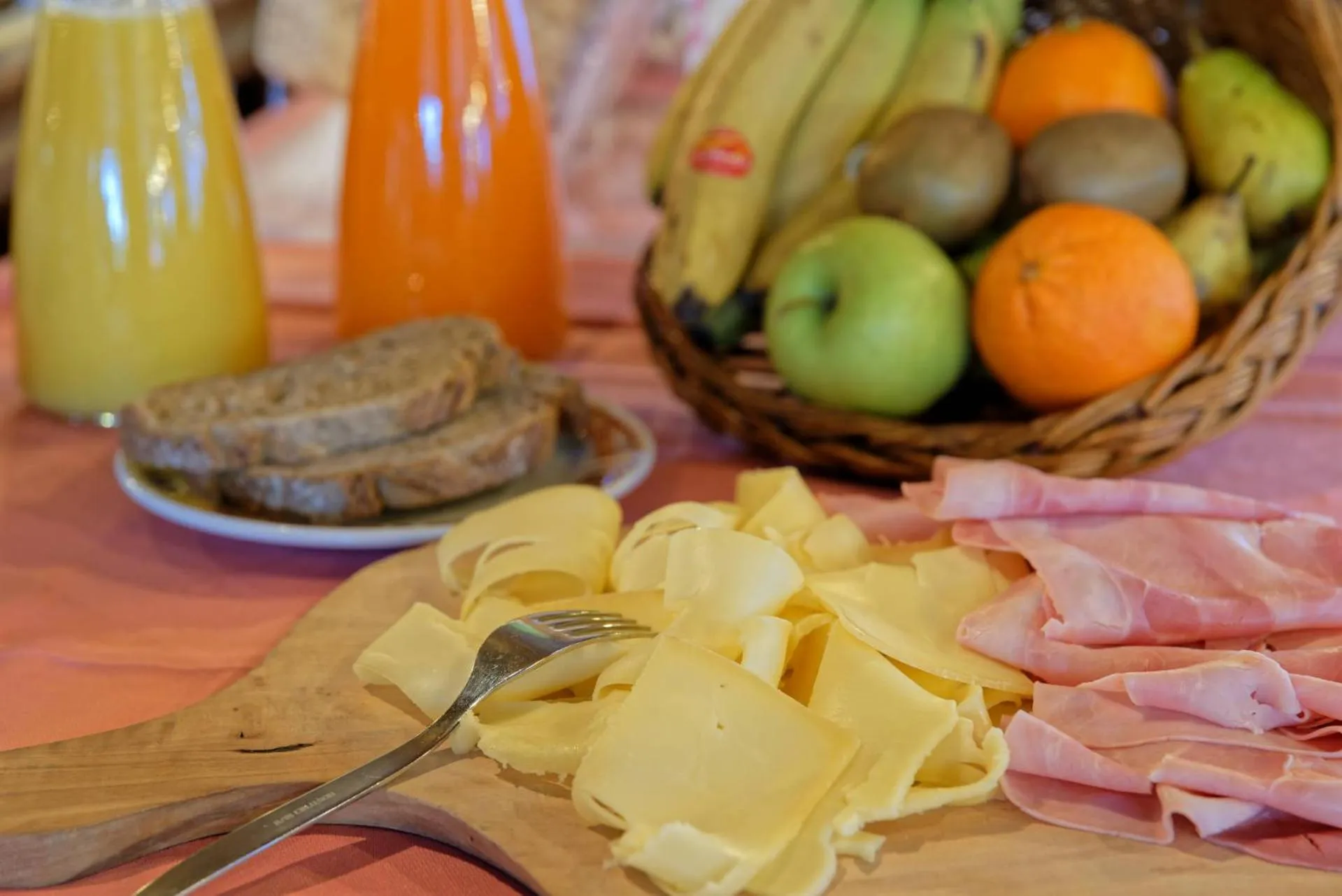 Breakfast in Motel Bivouac de Napoléon