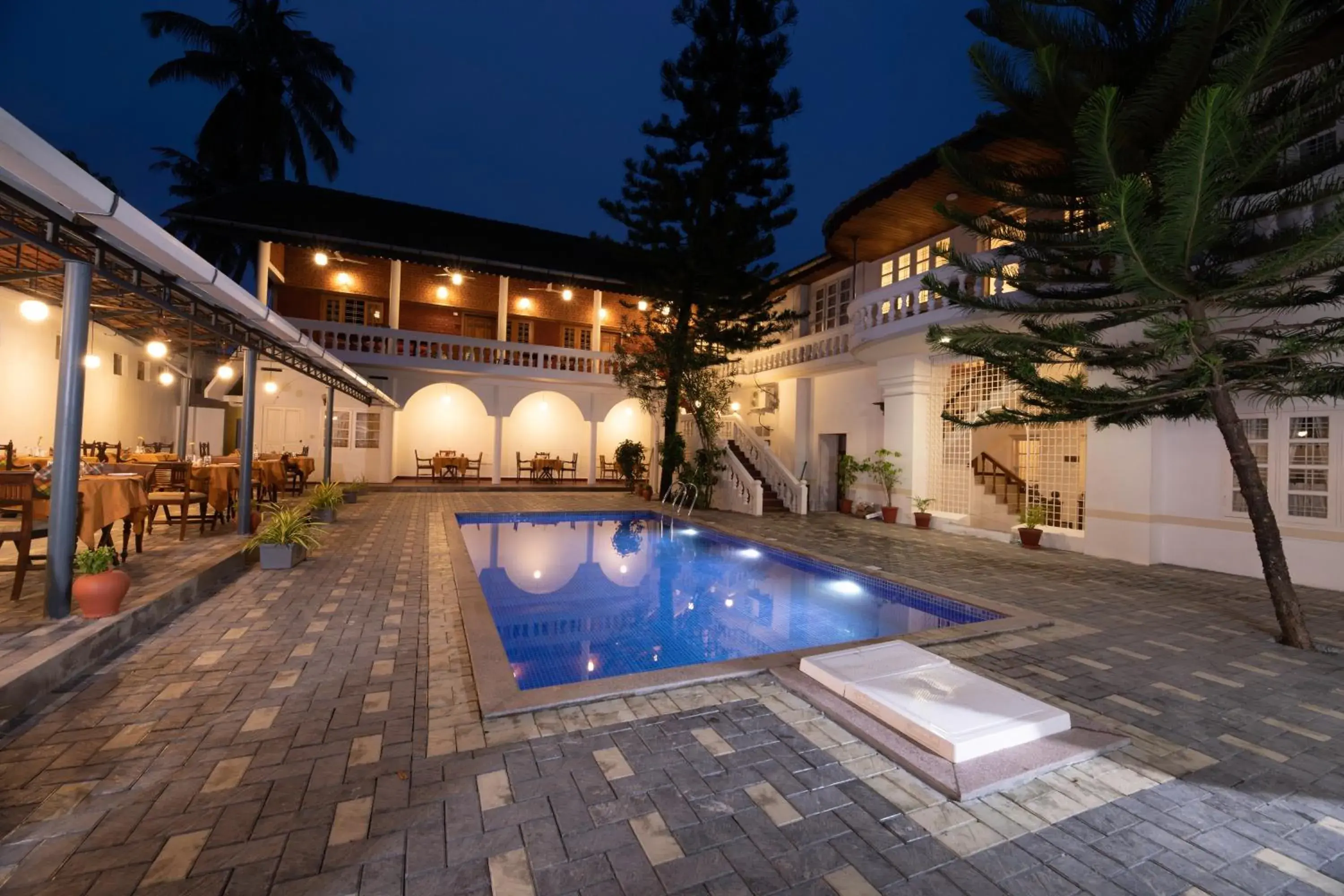 Swimming pool in Dutch Bungalow Swimming pool in Dutch Bungalow