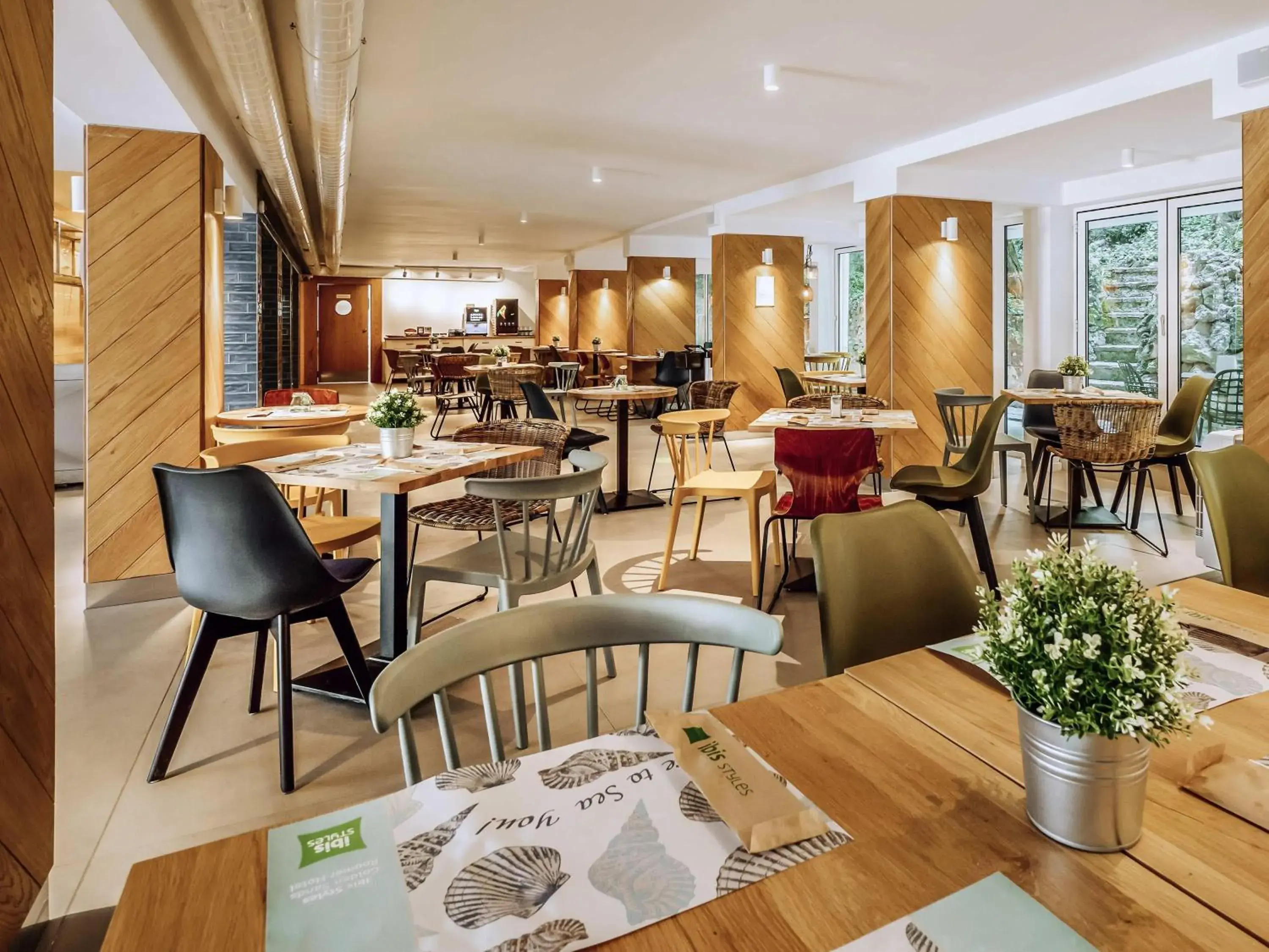 Restaurant/places to eat in ibis Styles Golden Sands Roomer Hotel Restaurant/places to eat in ibis Styles Golden Sands Roomer Hotel